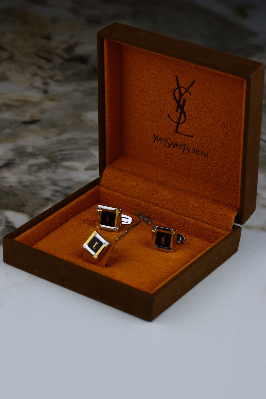 Yves Saint Laurent – zestaw spinki, srebrno-złote z czarnym emaliowanym detalem (S25)