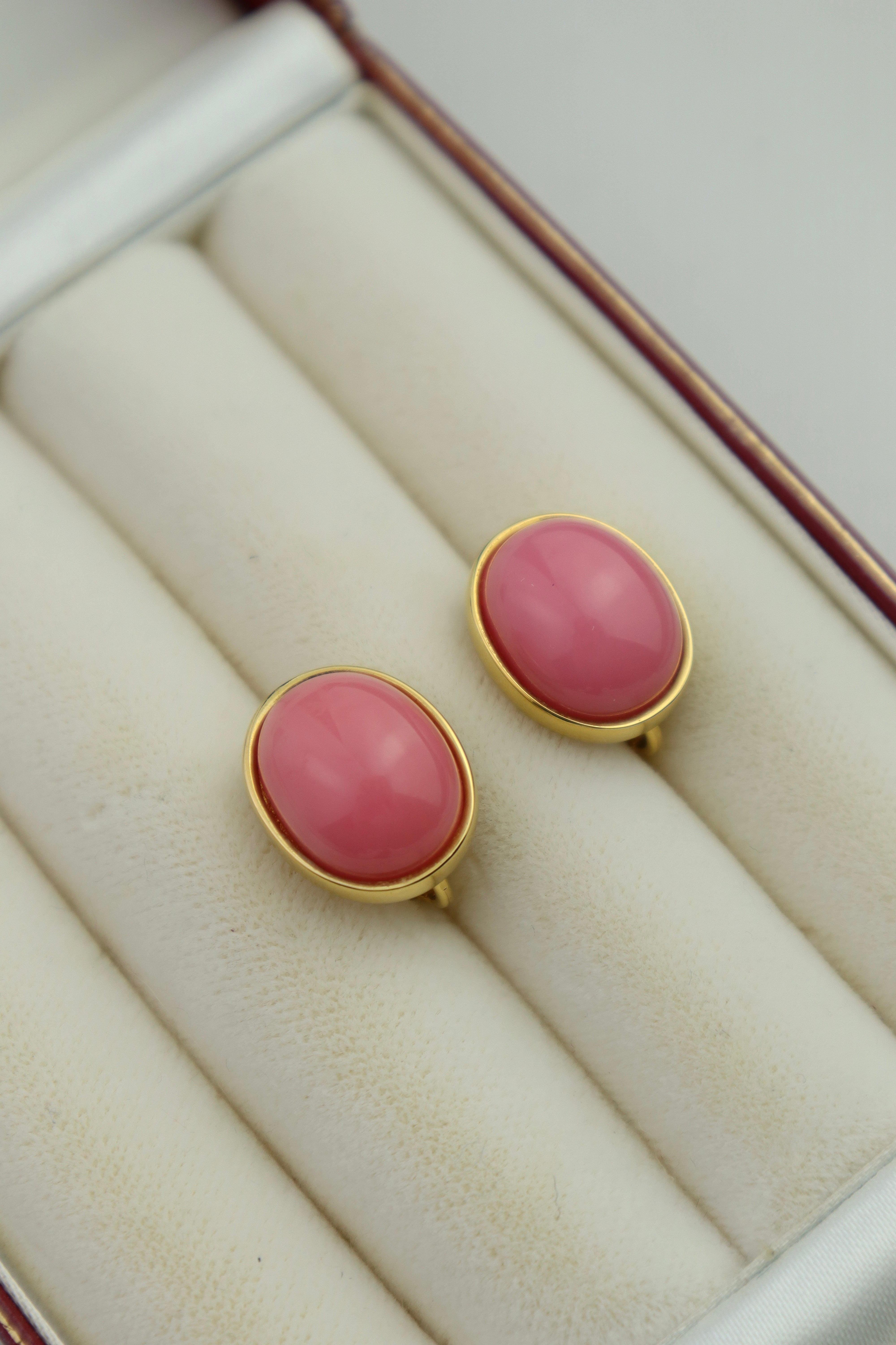 Givenchy - klipsy vintage z różowym kaboszonem