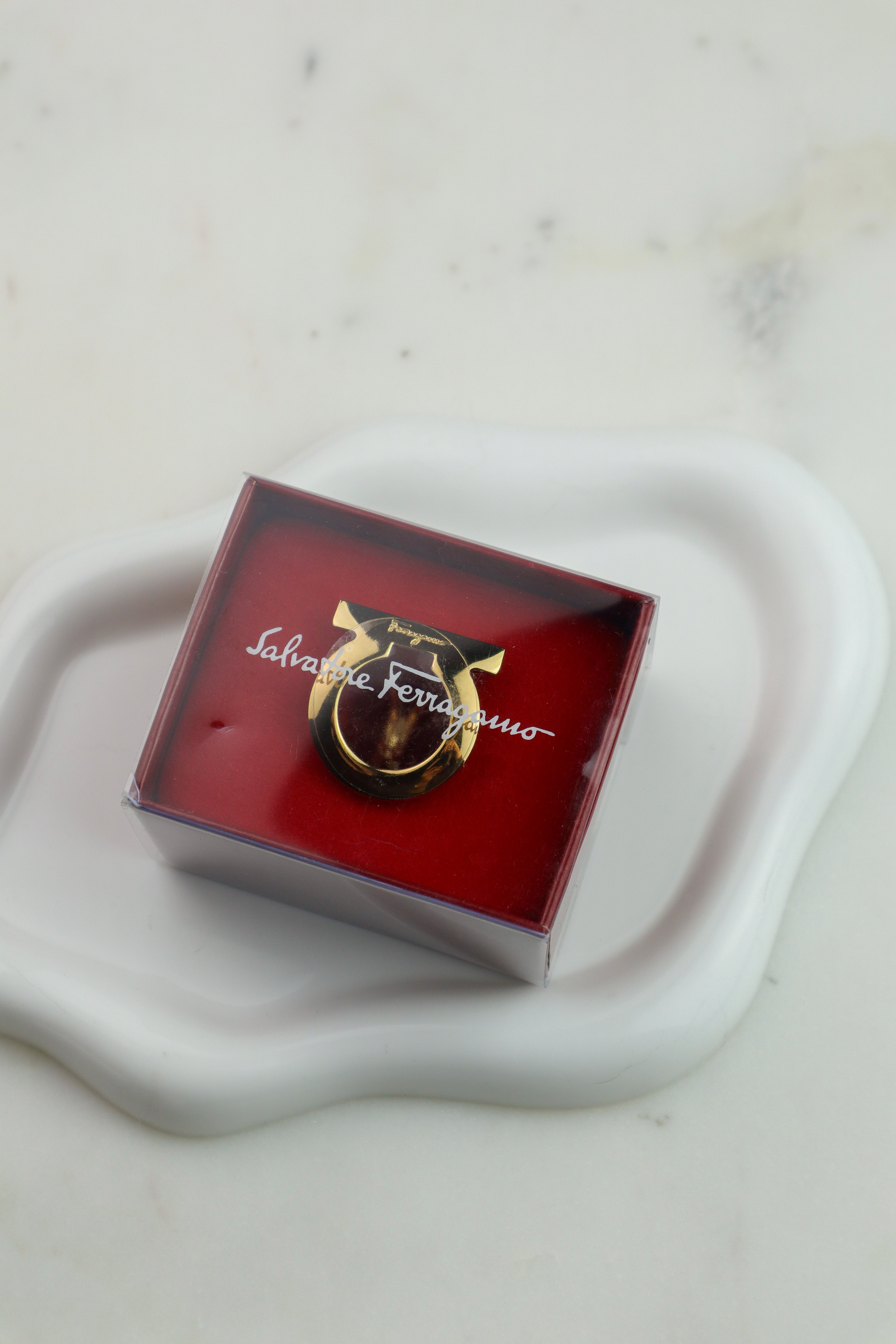 Salvatore Ferragamo - pierścień/ring do apaszki