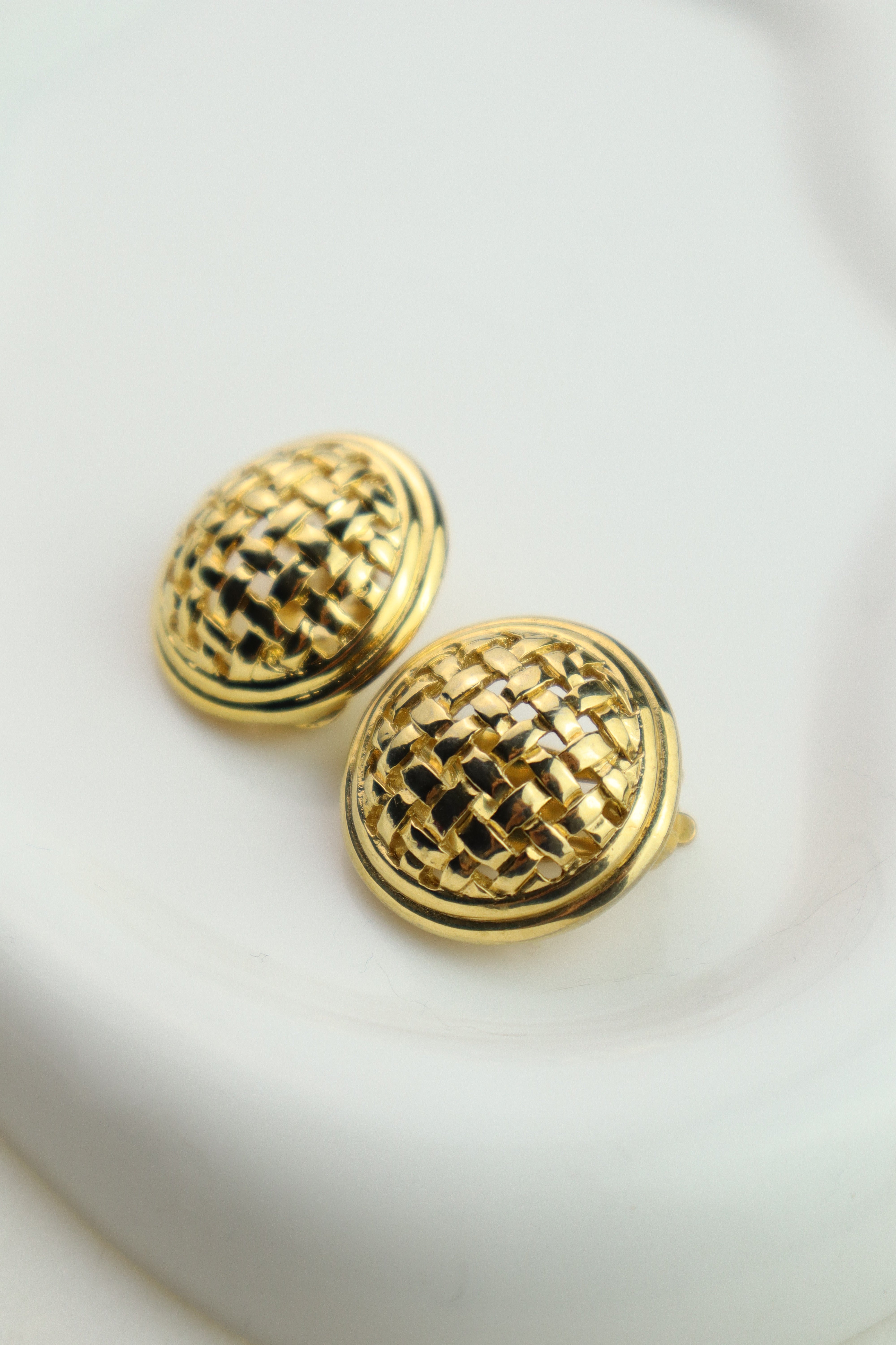 Yves Saint Laurent - vintage klipsy plecone koła