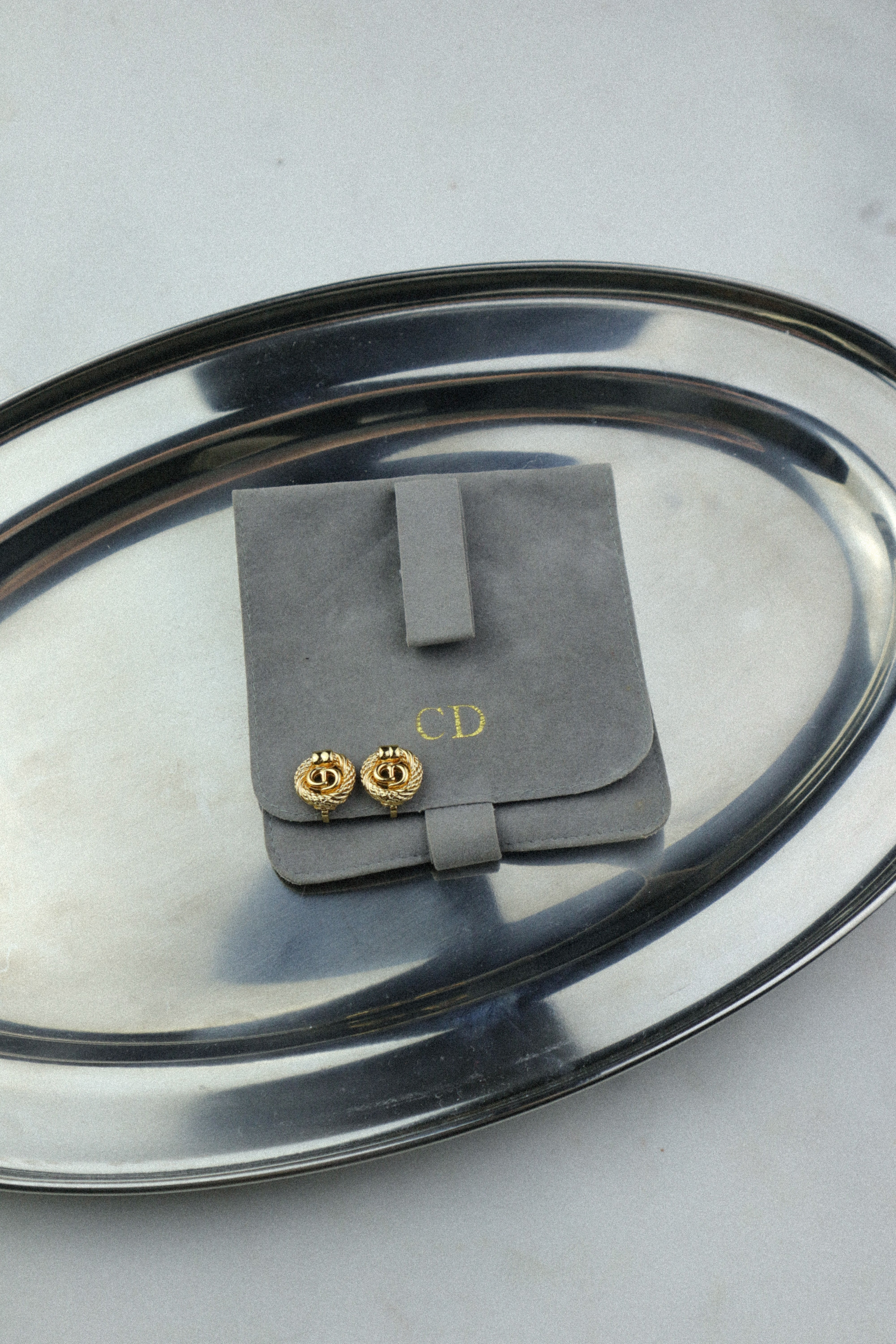 Christian Dior - klipsy vintage w logowanie