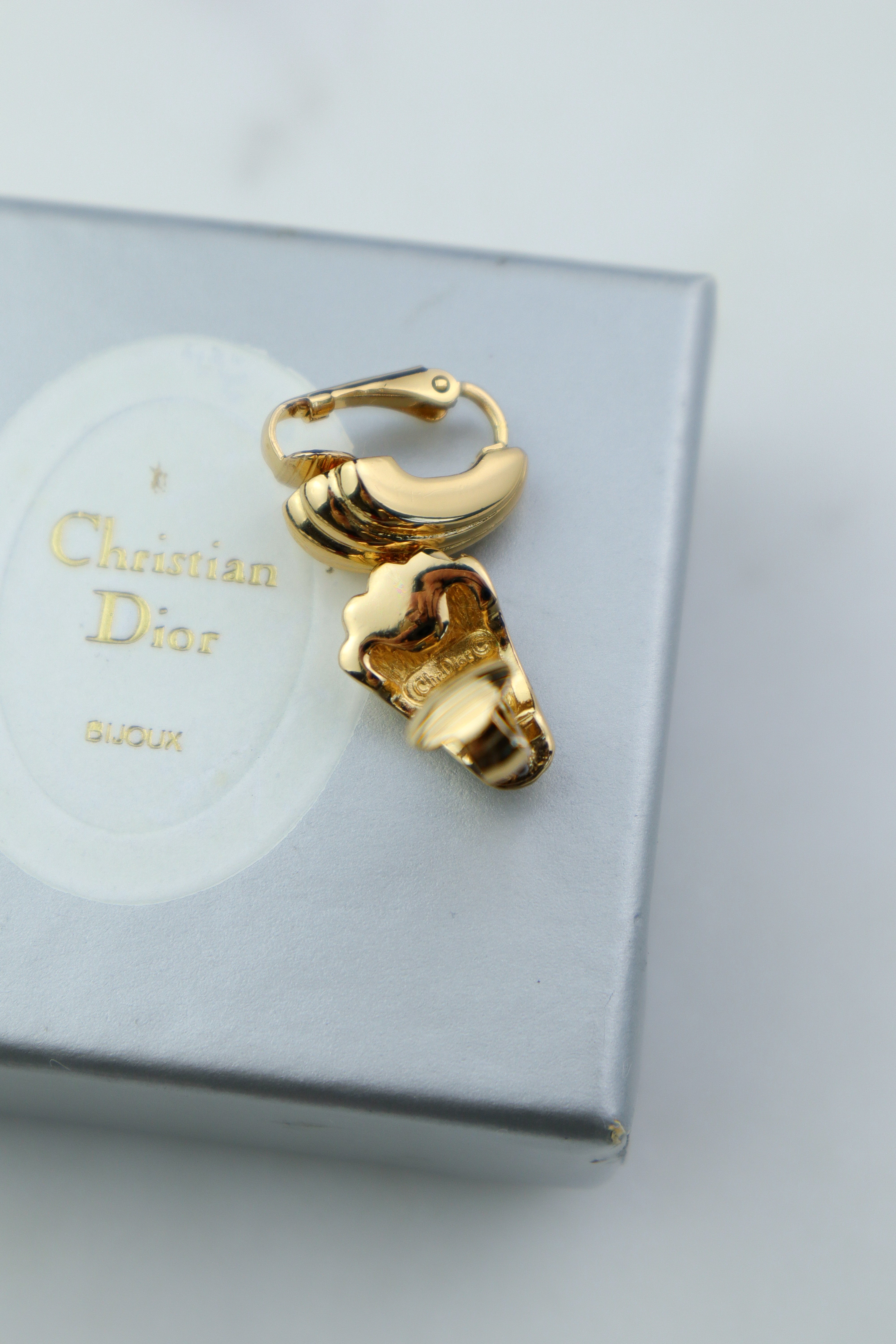 Christian Dior - vintage klipsy muszelki