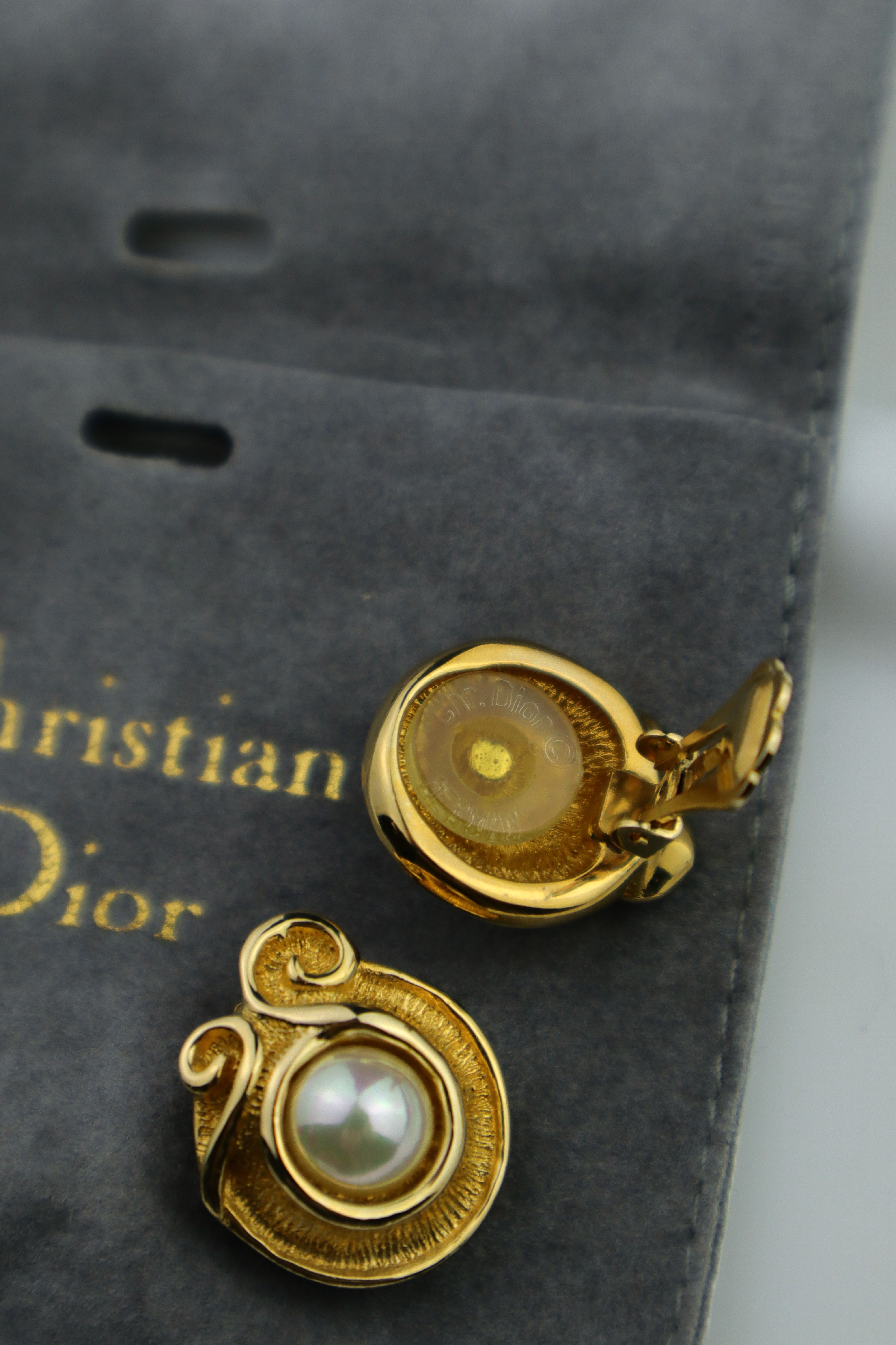 Christian Dior - vintage klipsy z perłą