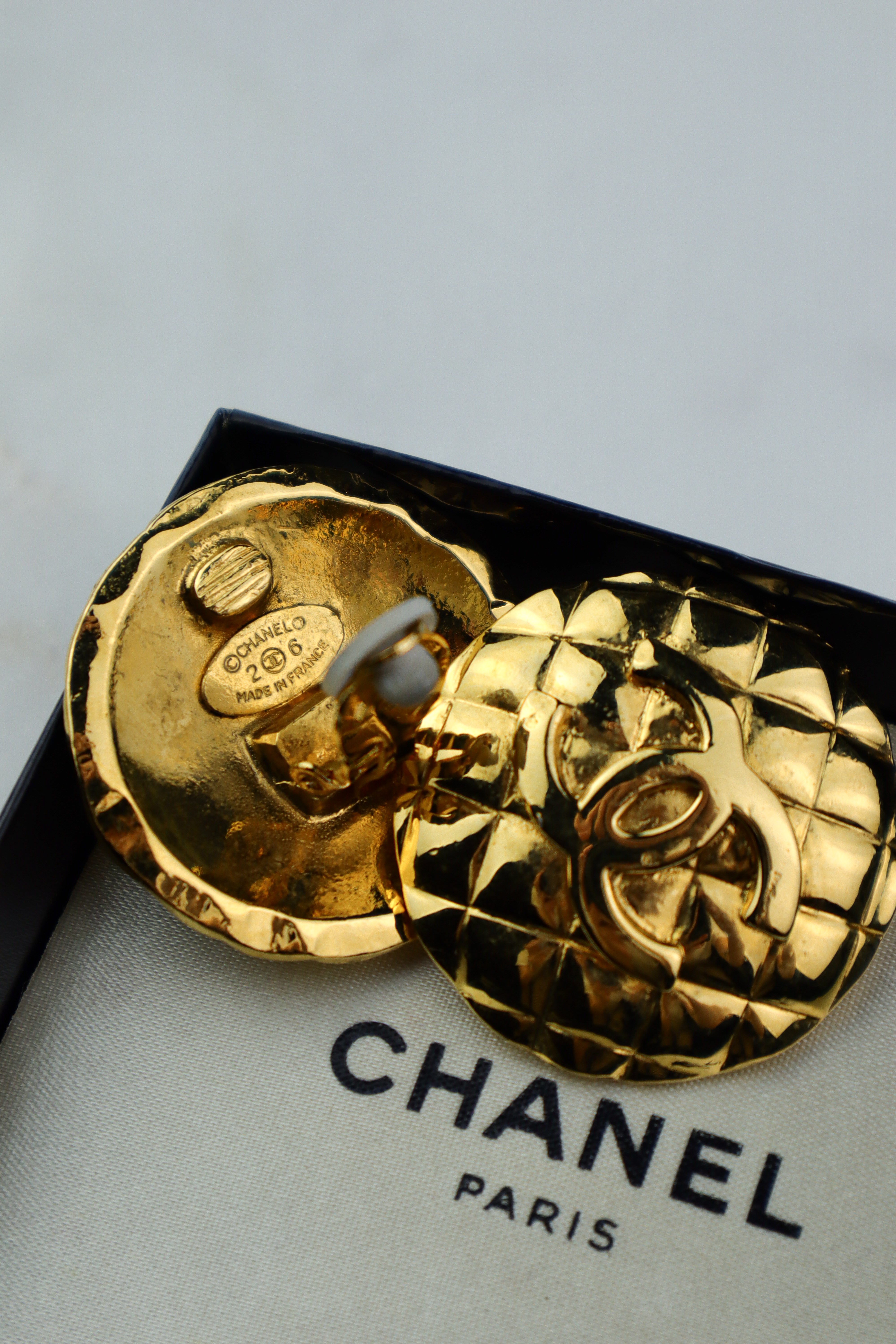 Chanel - klipsy vintage Matelassé sezon 26 (1990/91)