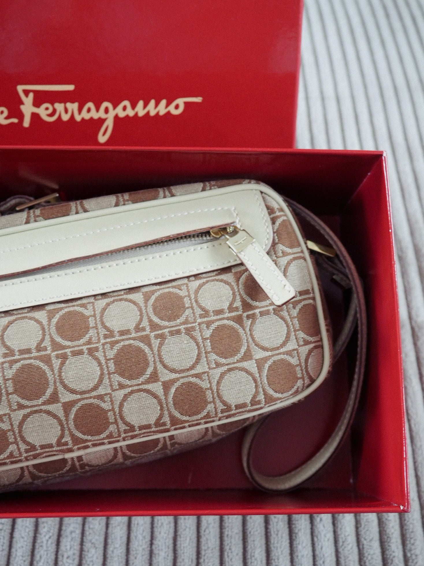Salvatore Ferragamo - torebka monogram shoulder bag