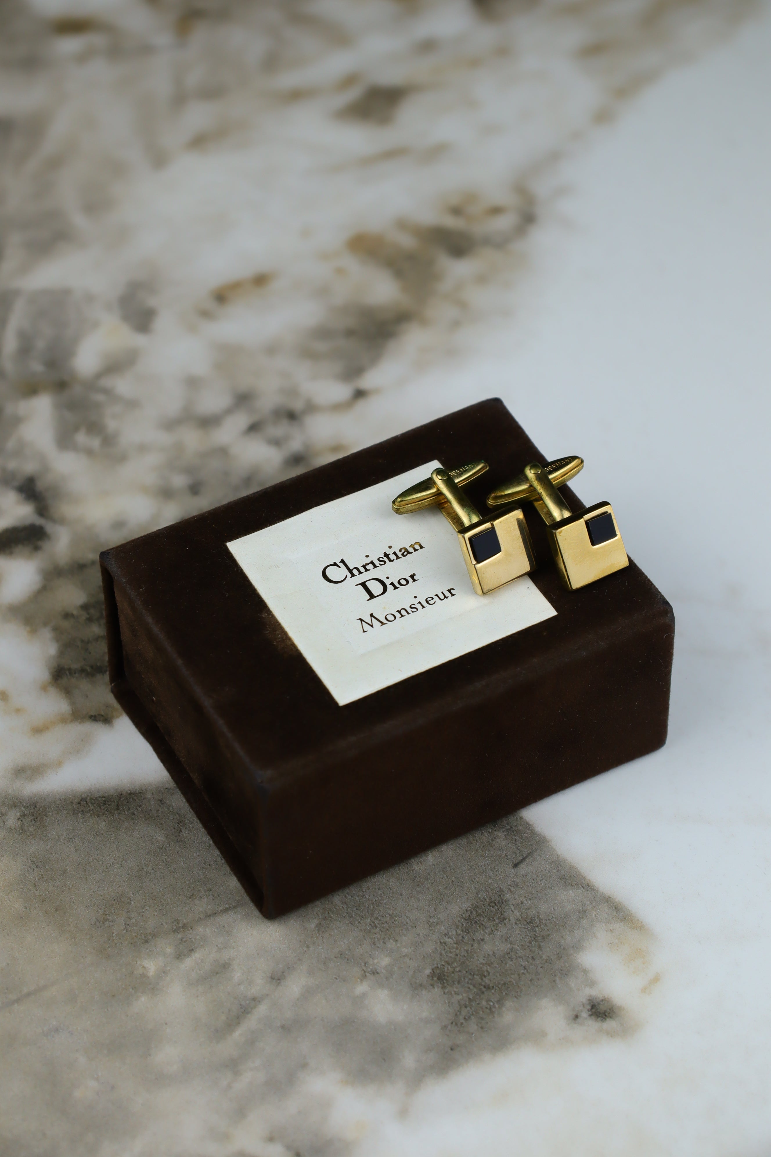 Christian Dior – spinki do mankietów pozłacane z czarnym onyksowym elementem (S3)