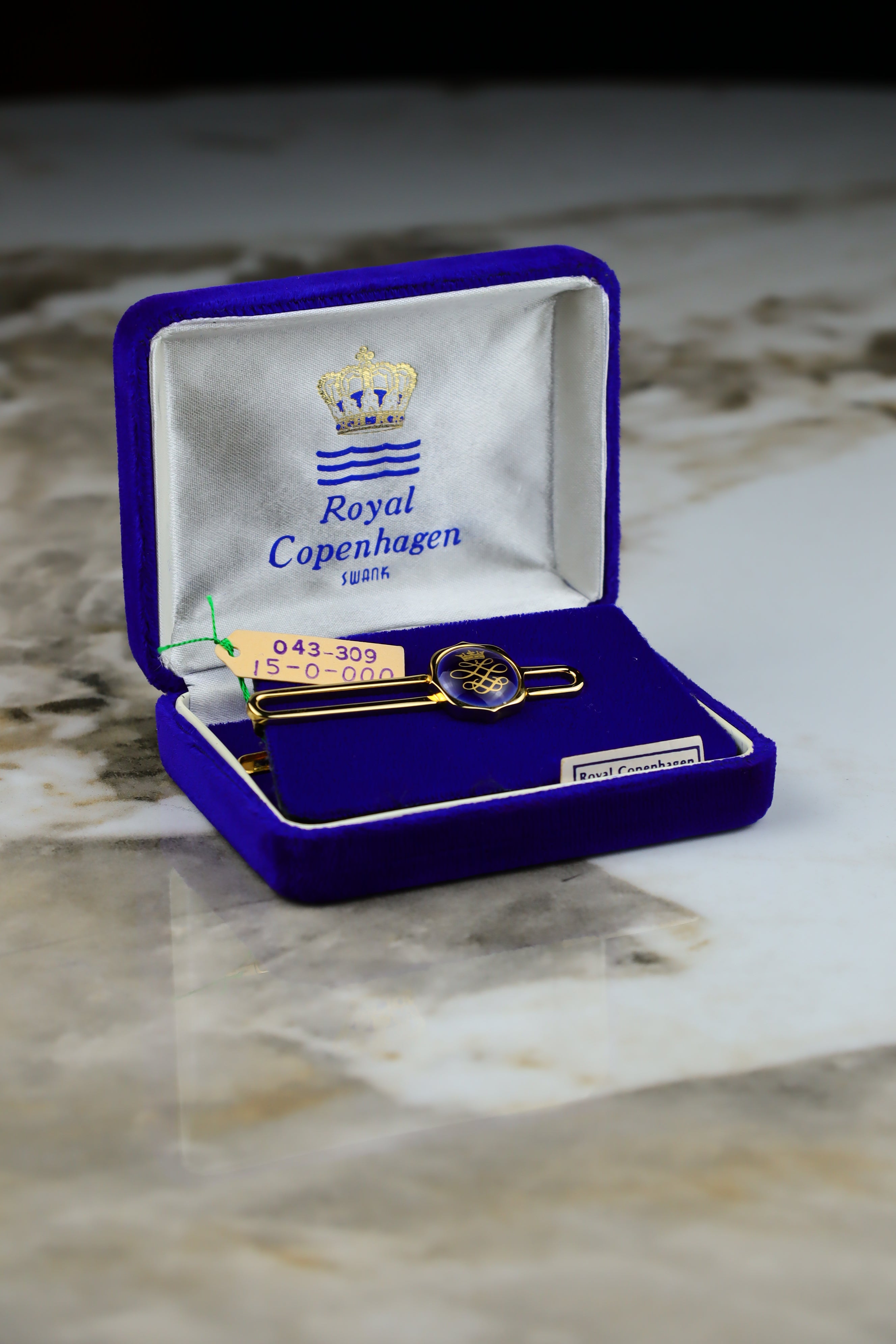 Royal Copenhagen – spinka do krawatu pozłacana z marynarskim emblematem (S17)