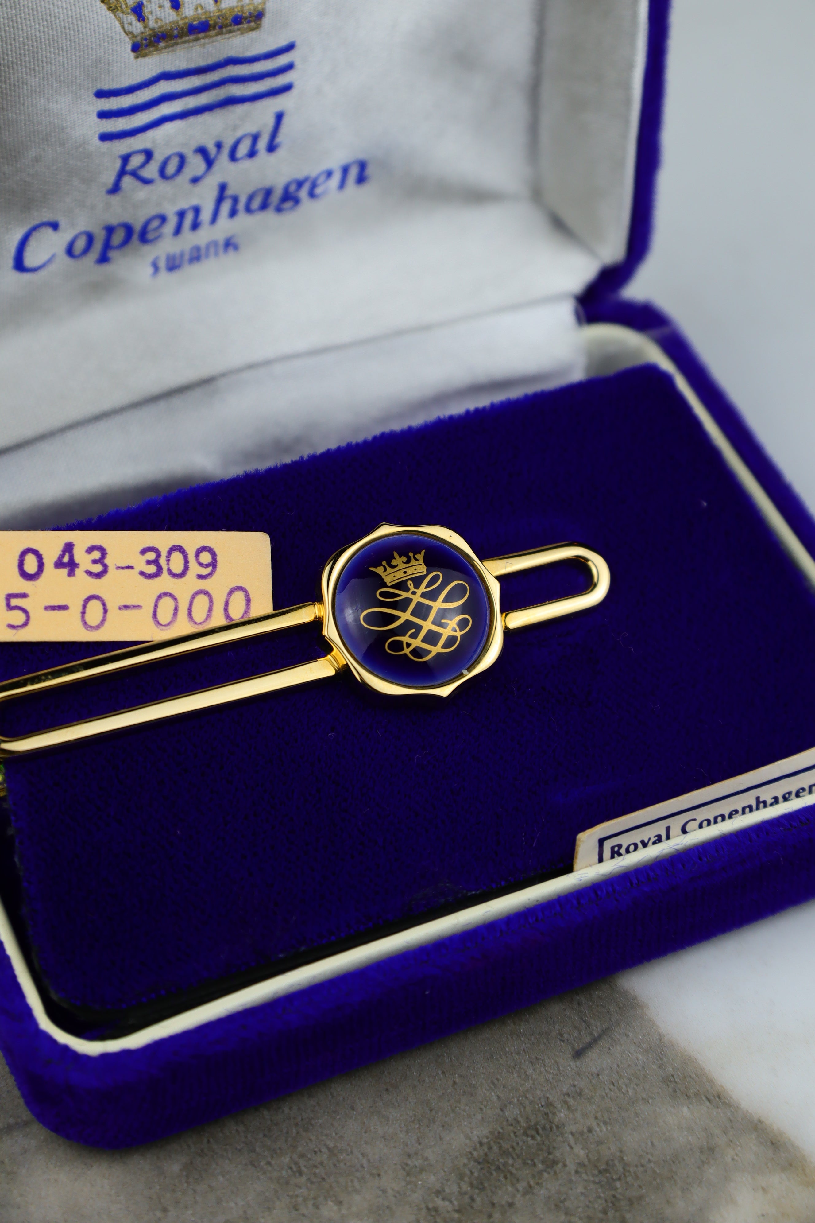 Royal Copenhagen – spinka do krawatu pozłacana z marynarskim emblematem (S17)