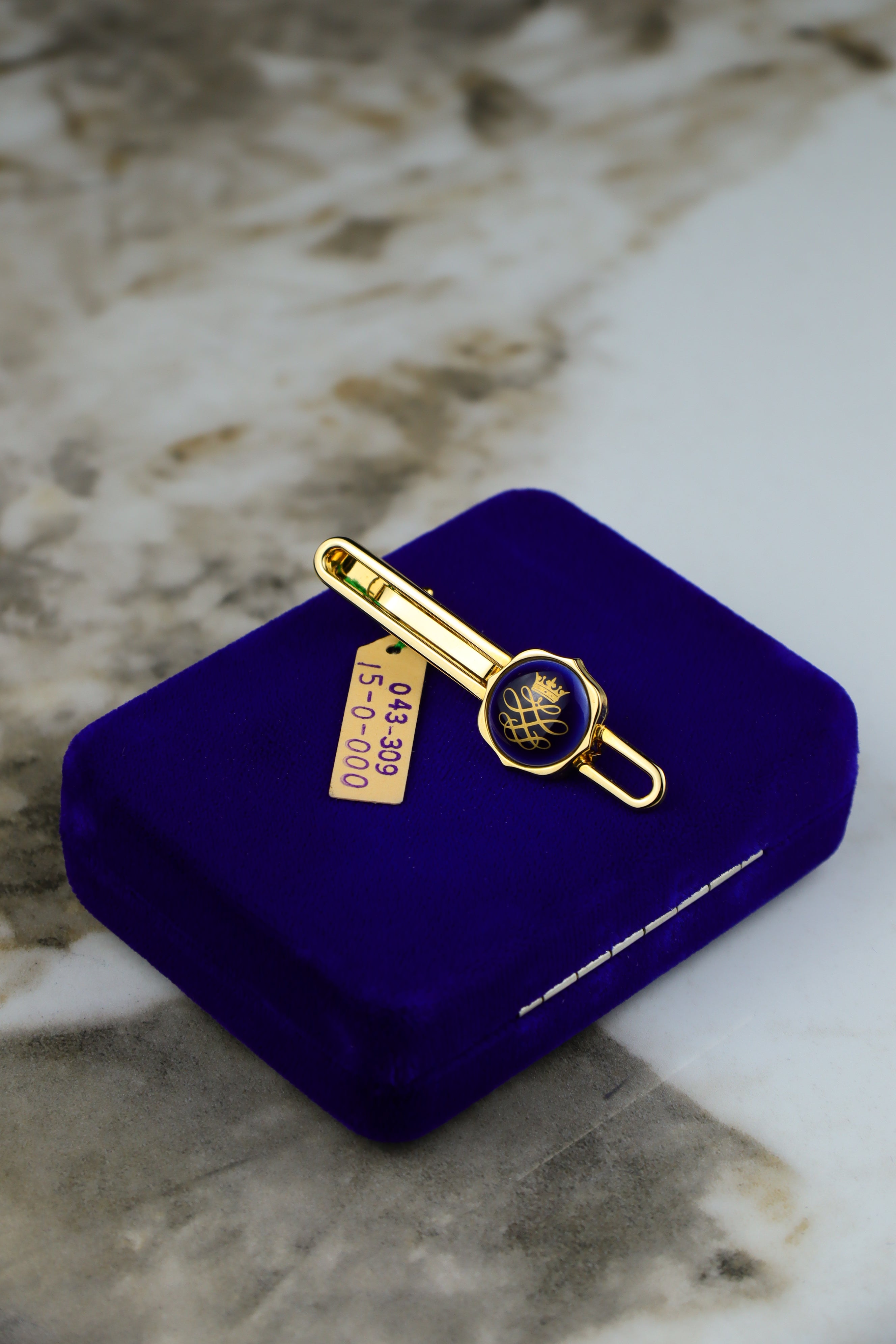 Royal Copenhagen – spinka do krawatu pozłacana z marynarskim emblematem (S17)