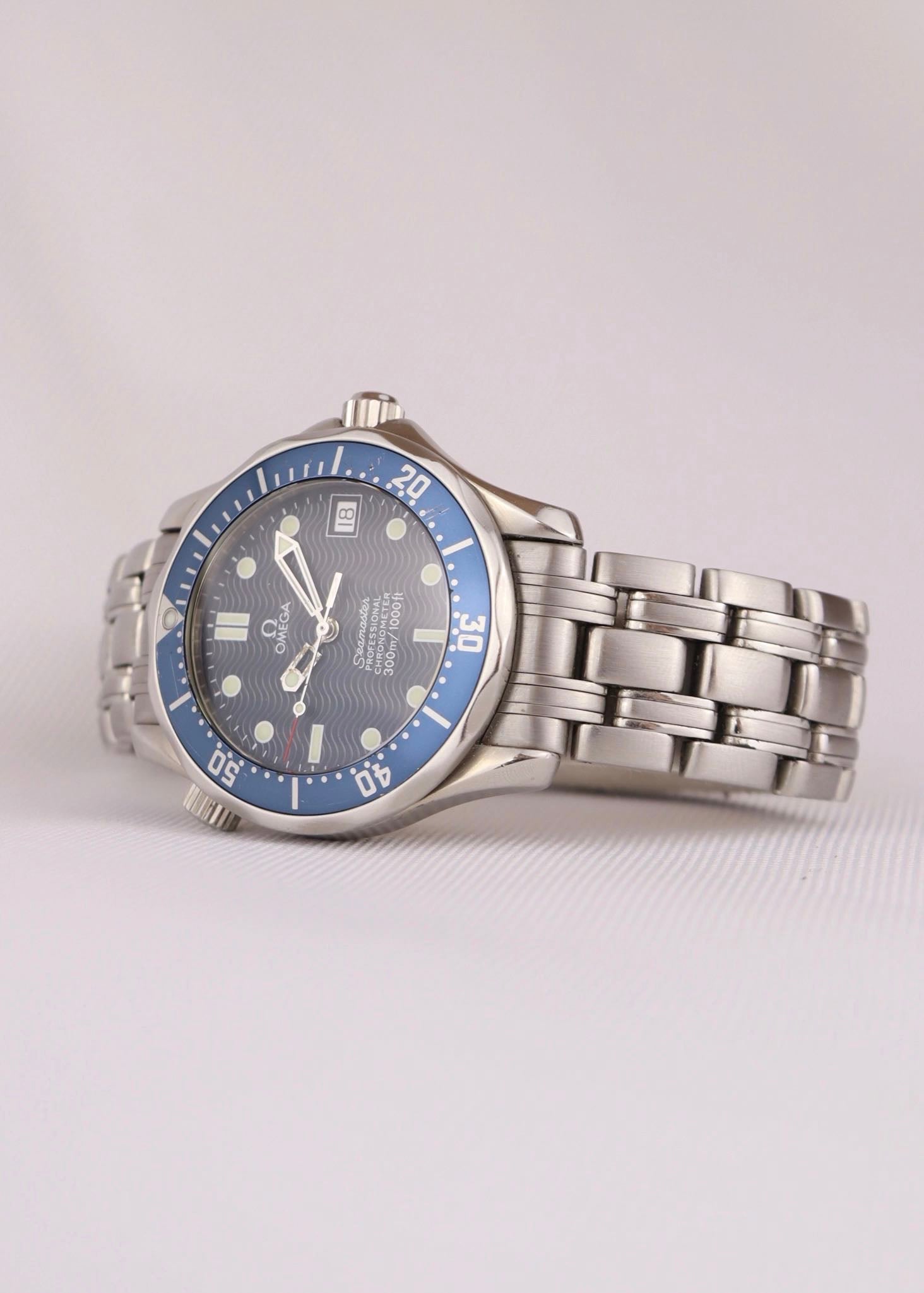 2006 Omega Seamaster Bond Midsize Automatic 168.1622 cal. 1120