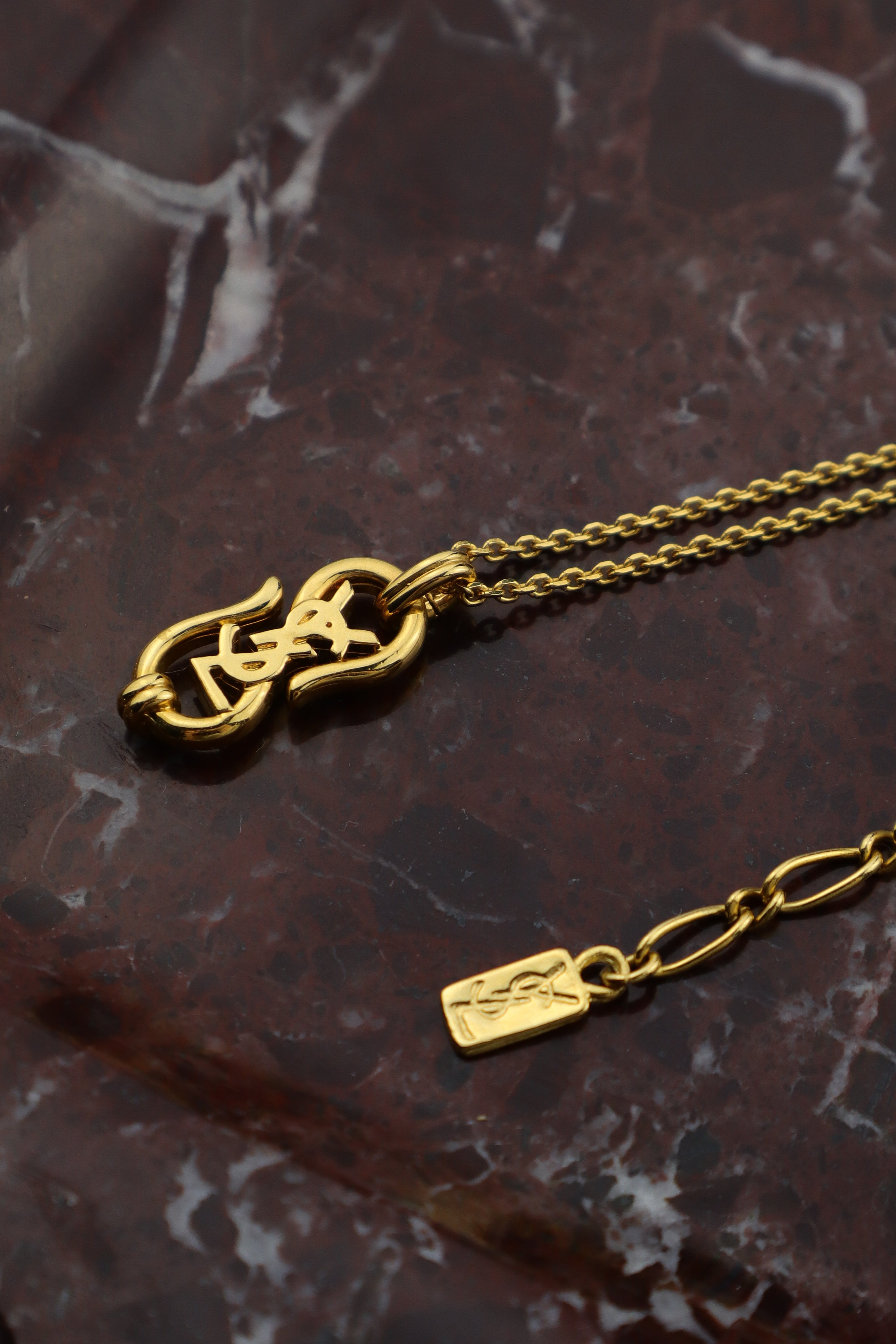 Yves Saint Laurent - naszyjnik YSL logo