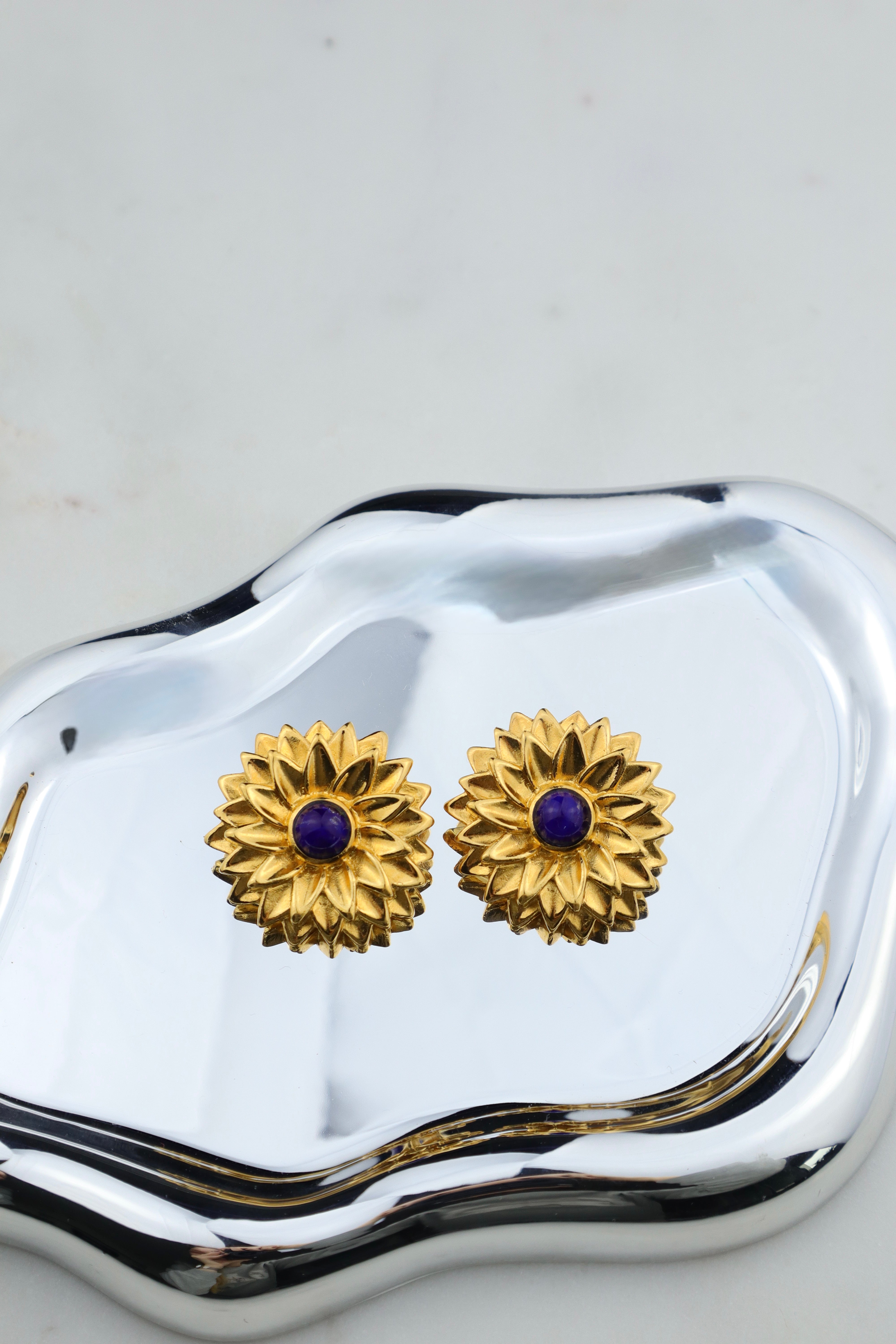 Lanvin - klipsy okazałe kwiaty