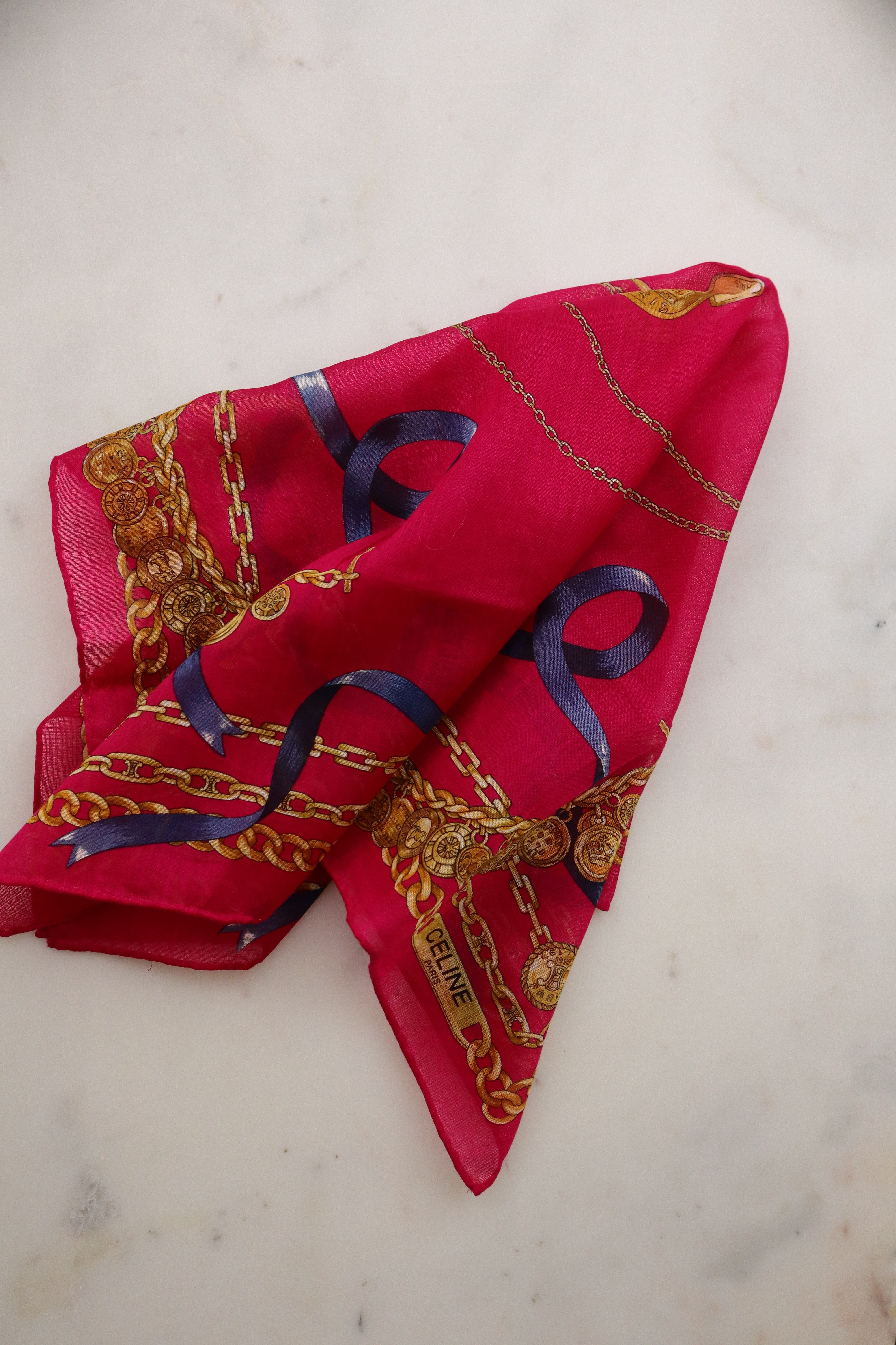 Celine – Różowa gawroszka/chusta z łańcuchami Celine