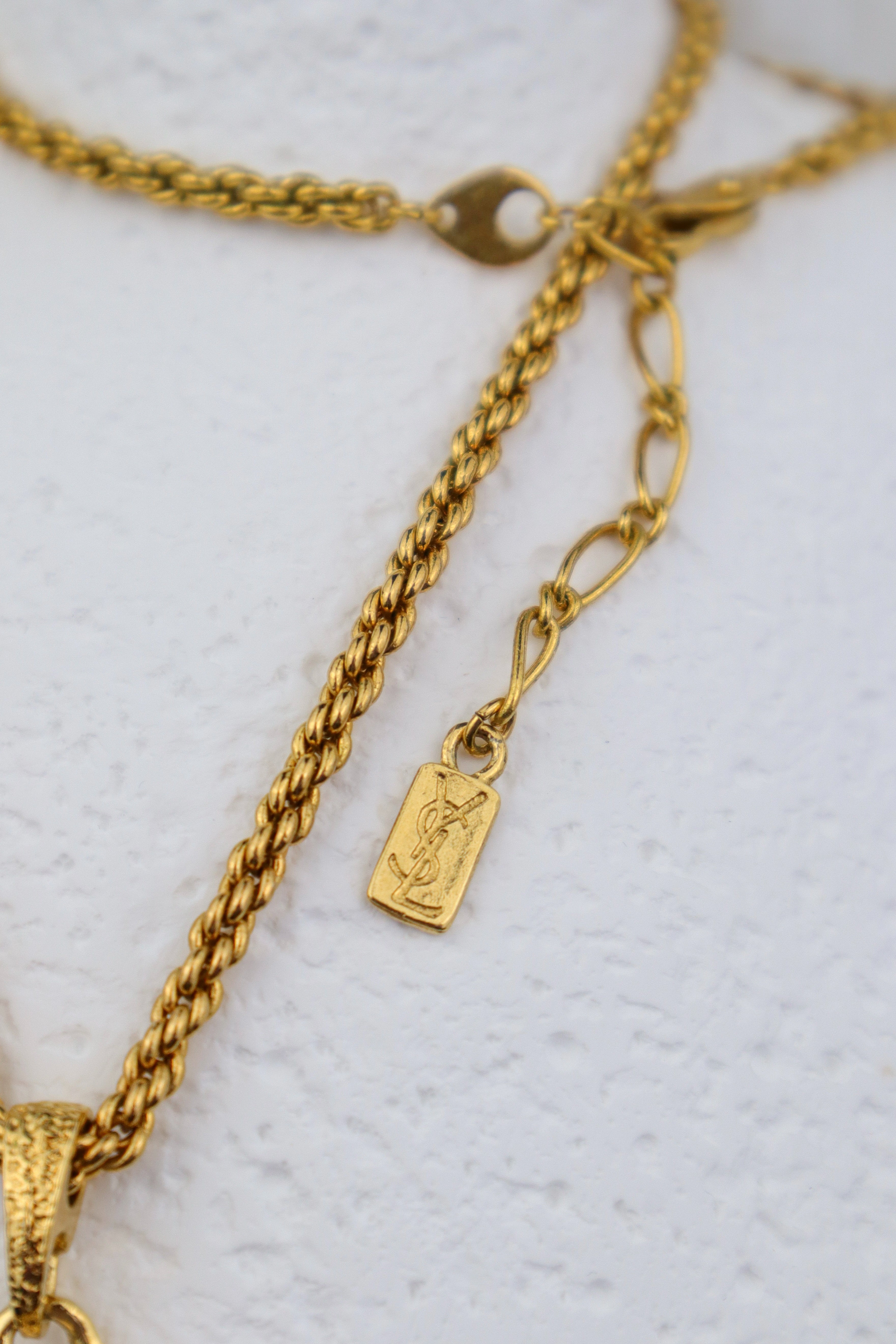 Yves Saint Laurent - pozłacany arabeskowy naszyjnik