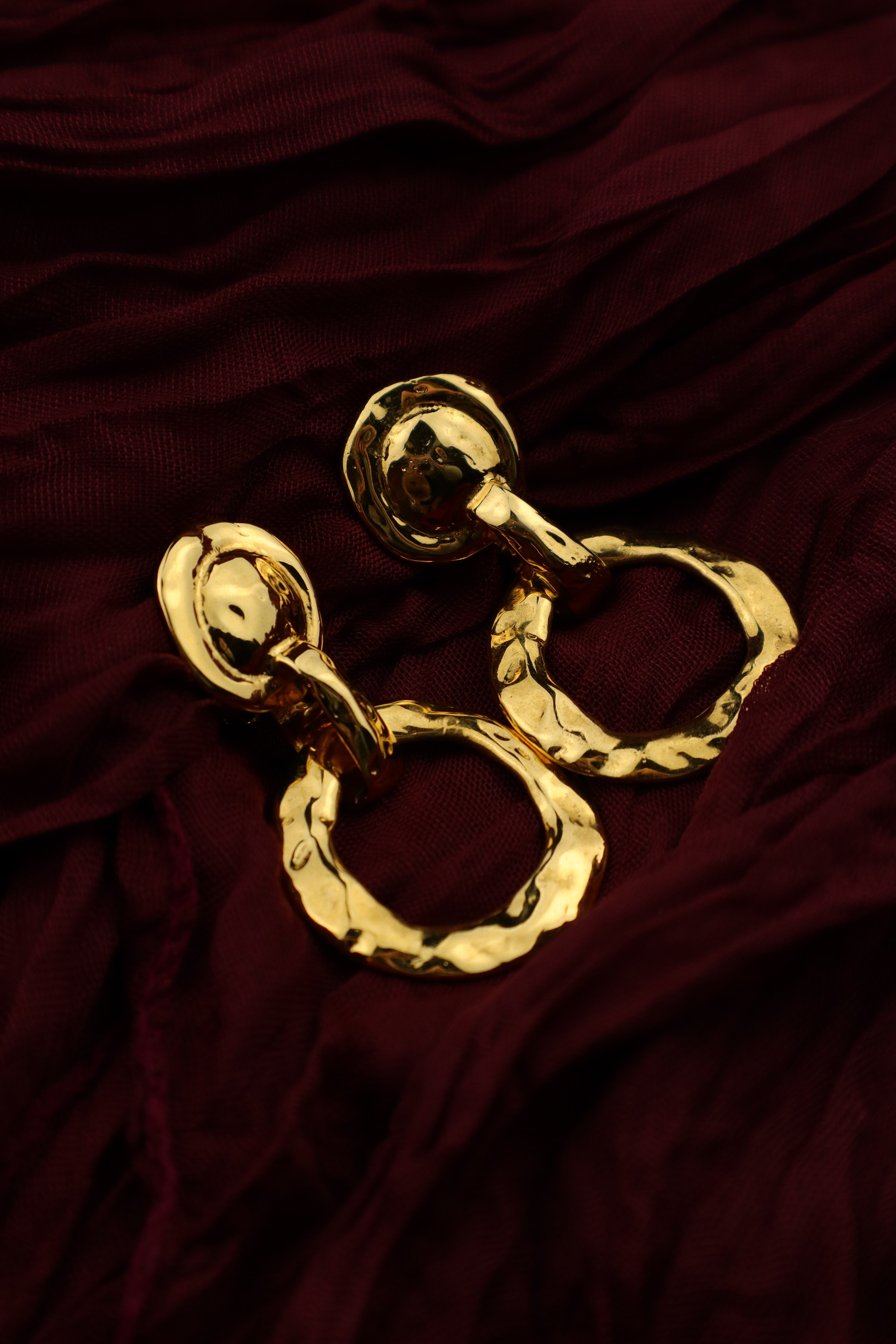 Yves Saint Laurent - pozłacane klipsy obręcze