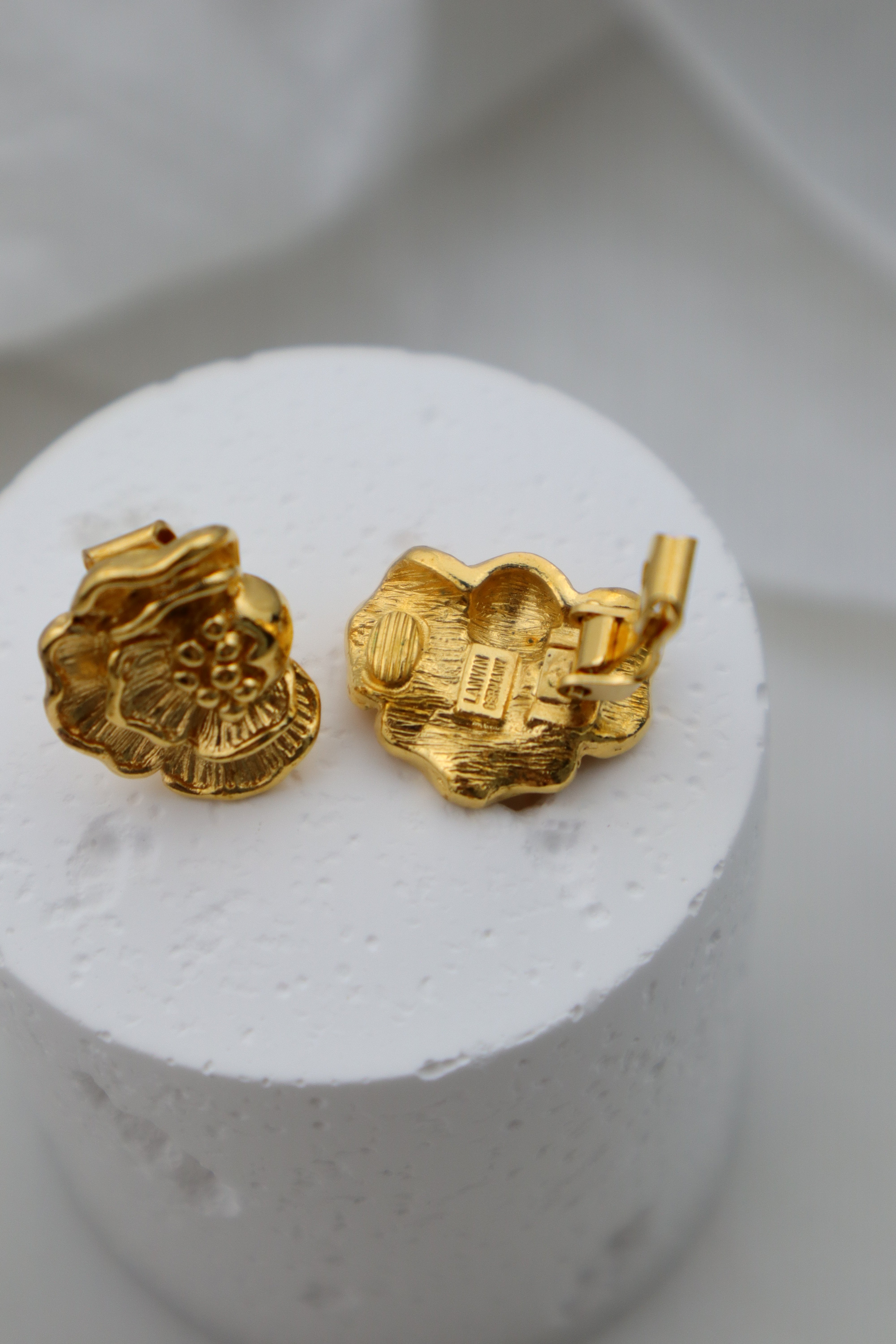 Lanvin - pozłacane delikatne kwiatki