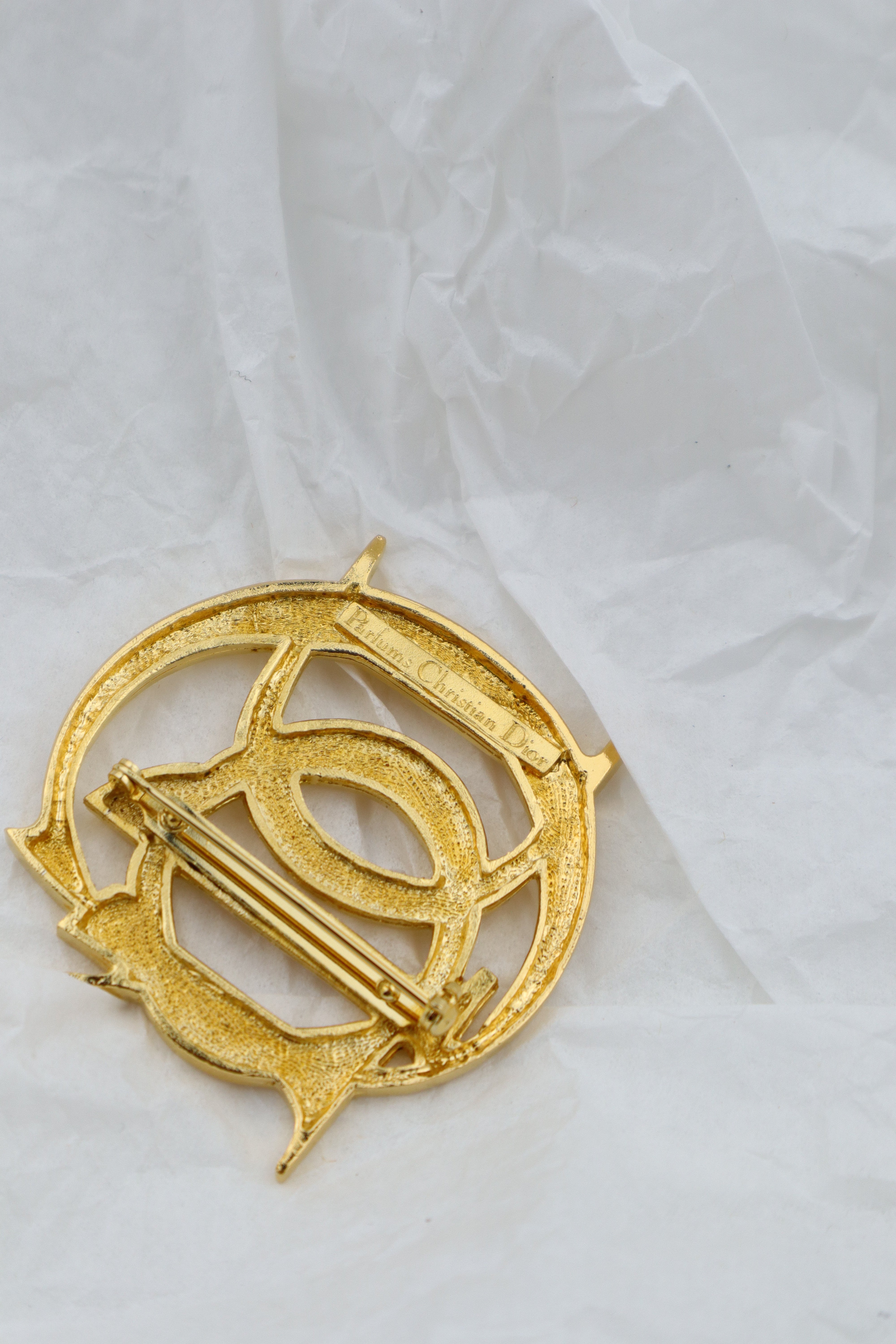 Christian Dior - broszka z monogramem