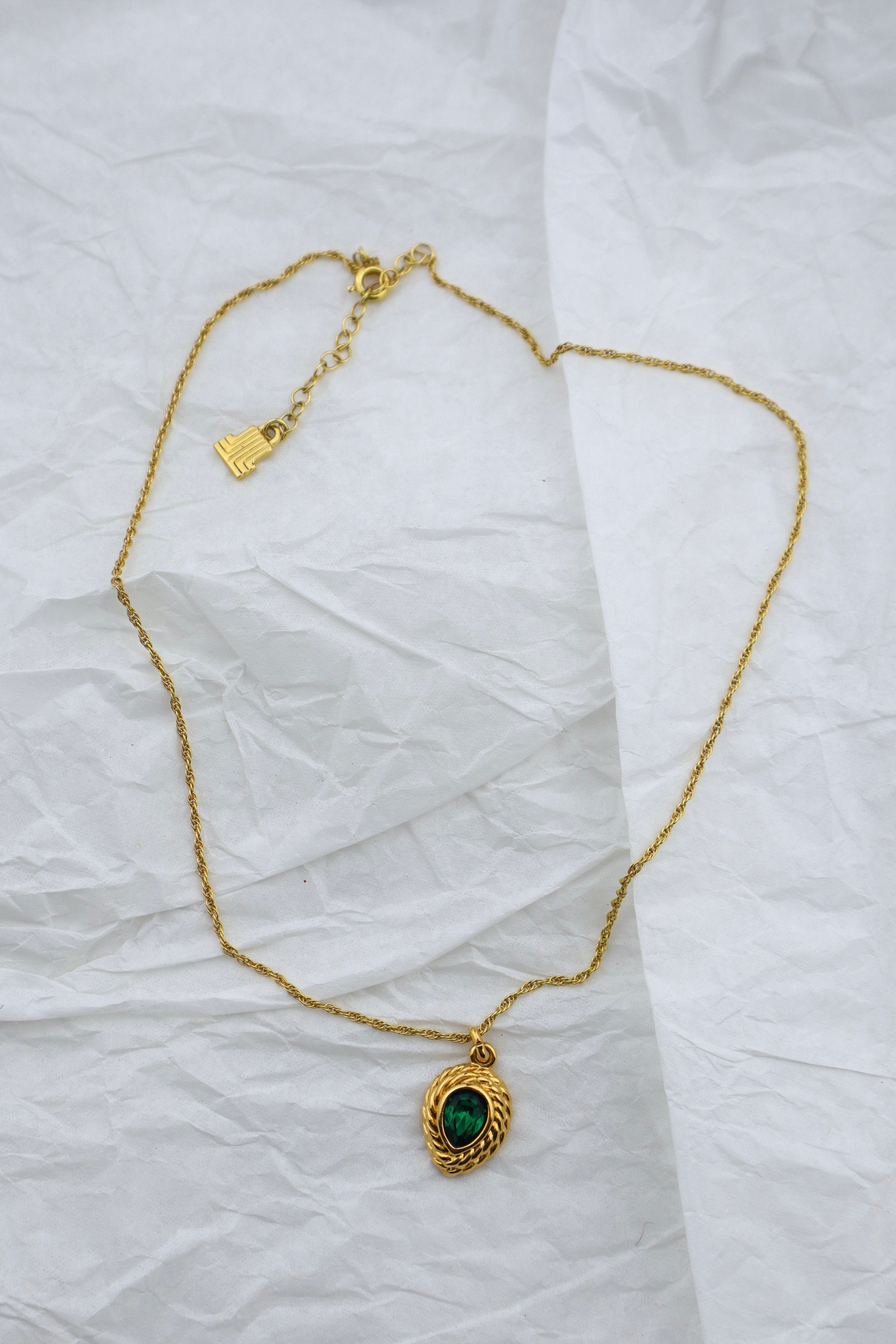 Lanvin - pozłacany naszyjnik zielona łezka