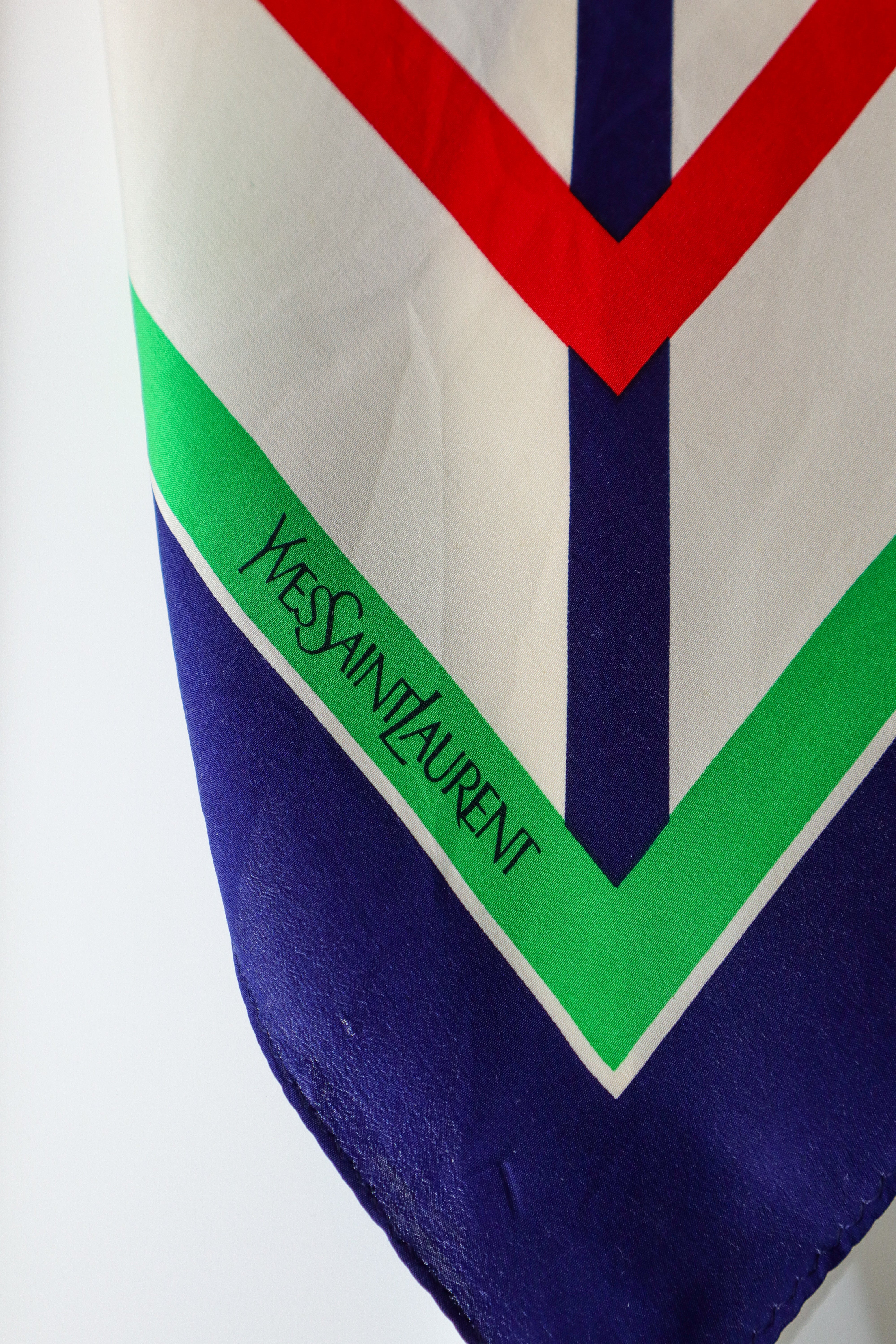 Yves Saint Laurent - jedwabna apaszka "Colorblock"