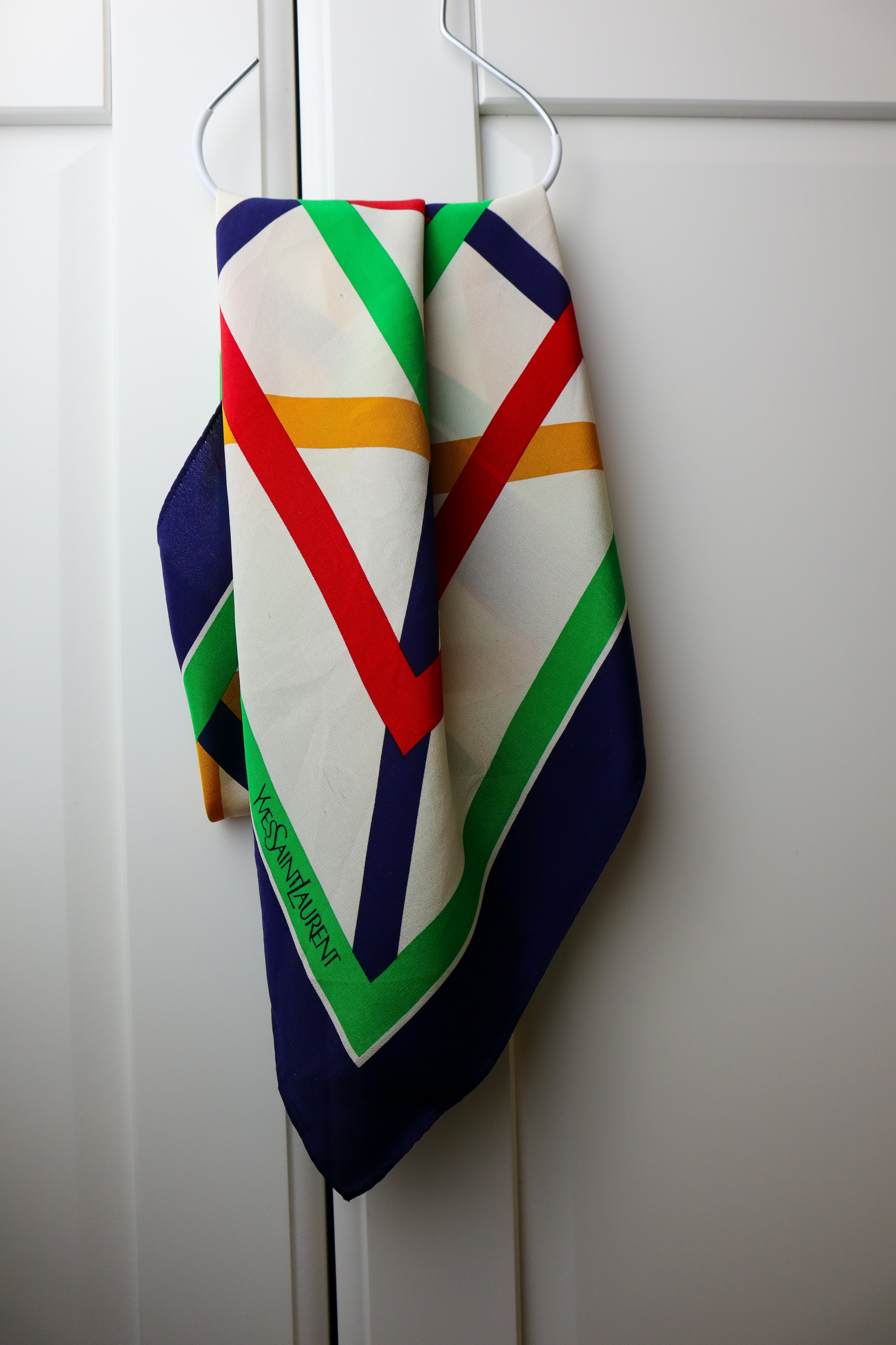 Yves Saint Laurent - jedwabna apaszka "Colorblock"