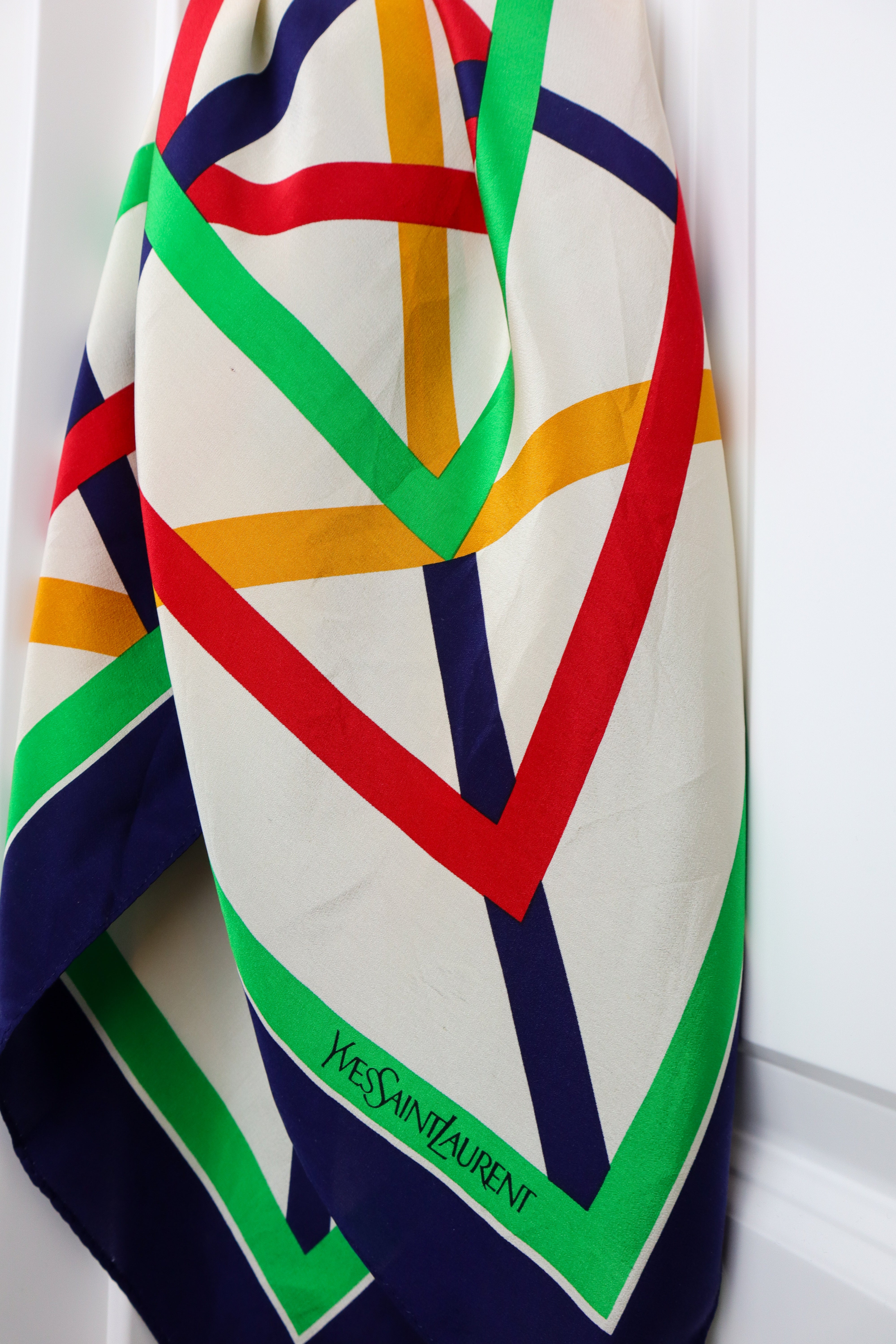 Yves Saint Laurent - jedwabna apaszka "Colorblock"