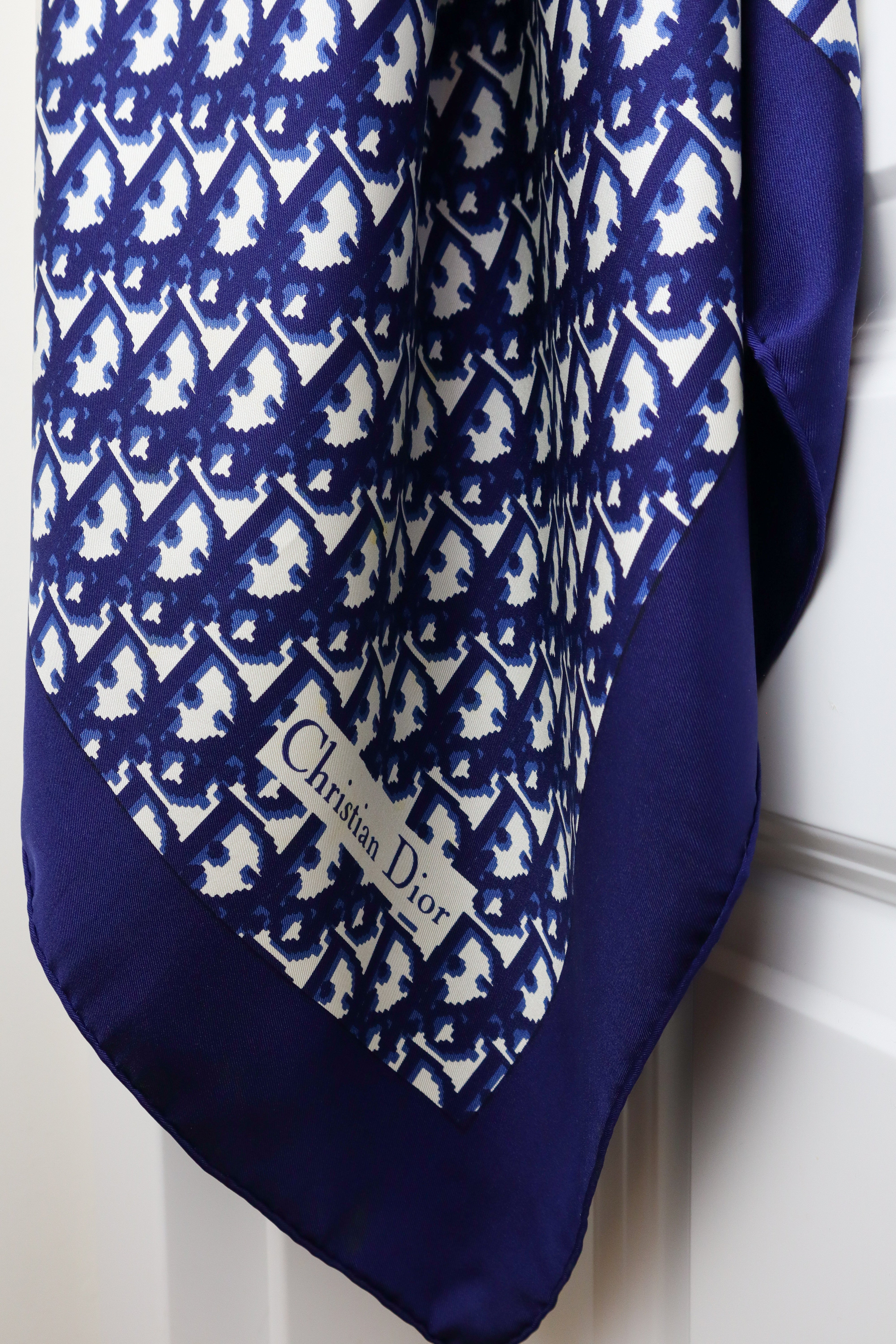 Christian Dior - jedwabna apaszka „Monogram Navy Oblique”