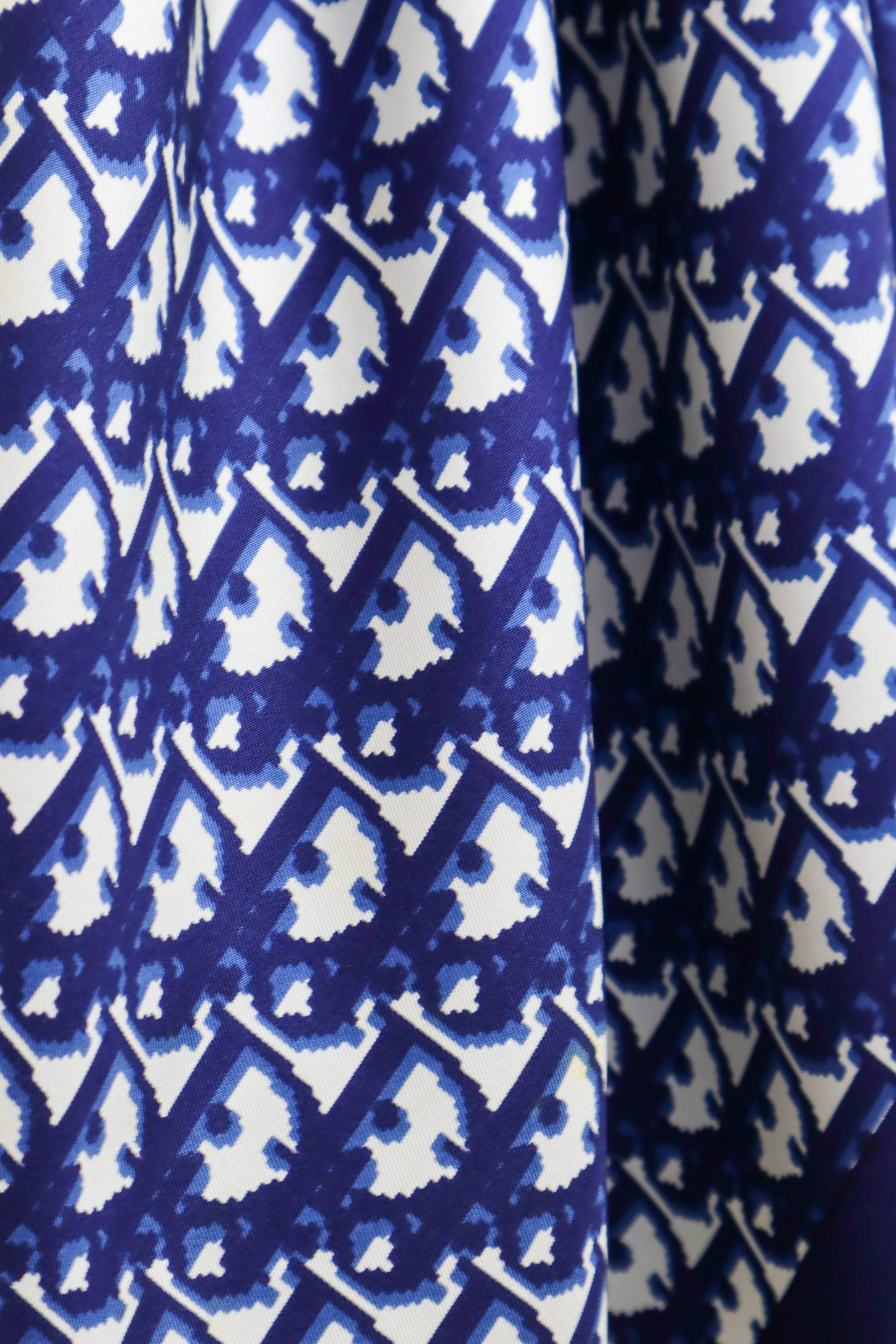 Christian Dior - jedwabna apaszka „Monogram Navy Oblique”