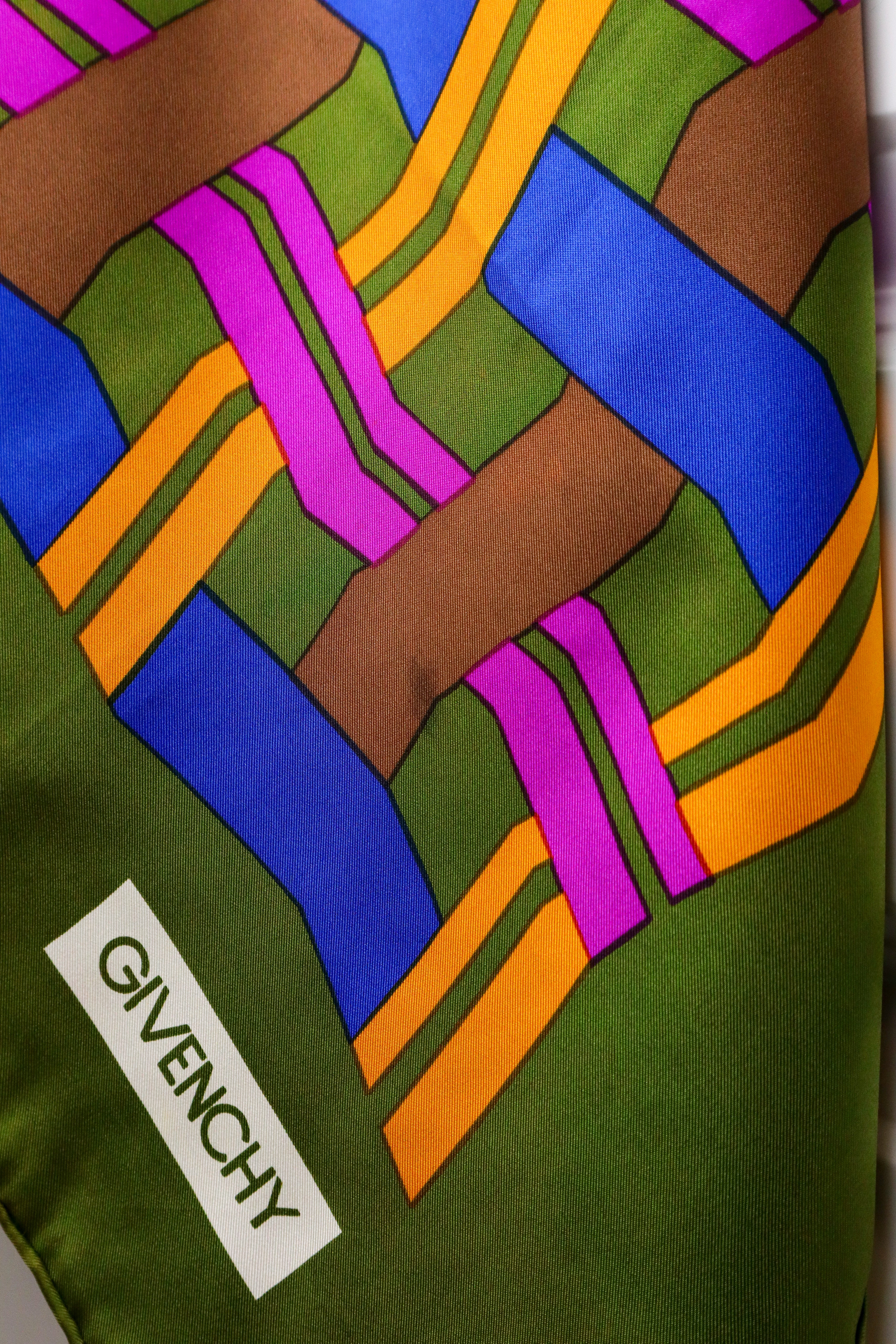 Givenchy - jedwabna apaszka „Color Weave”