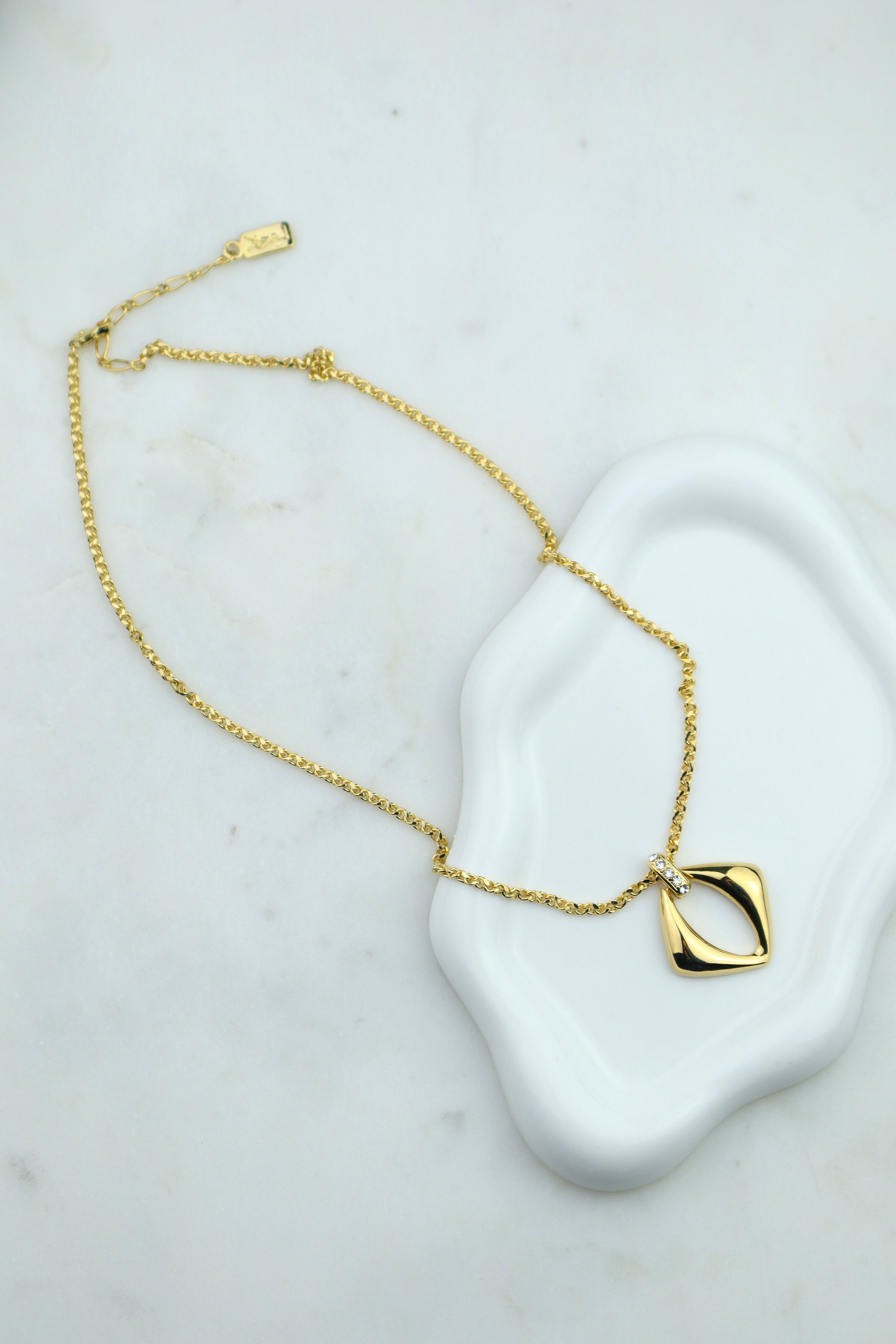 Yves Saint Laurent – naszyjnik z geometryczną zawieszką, lata 90