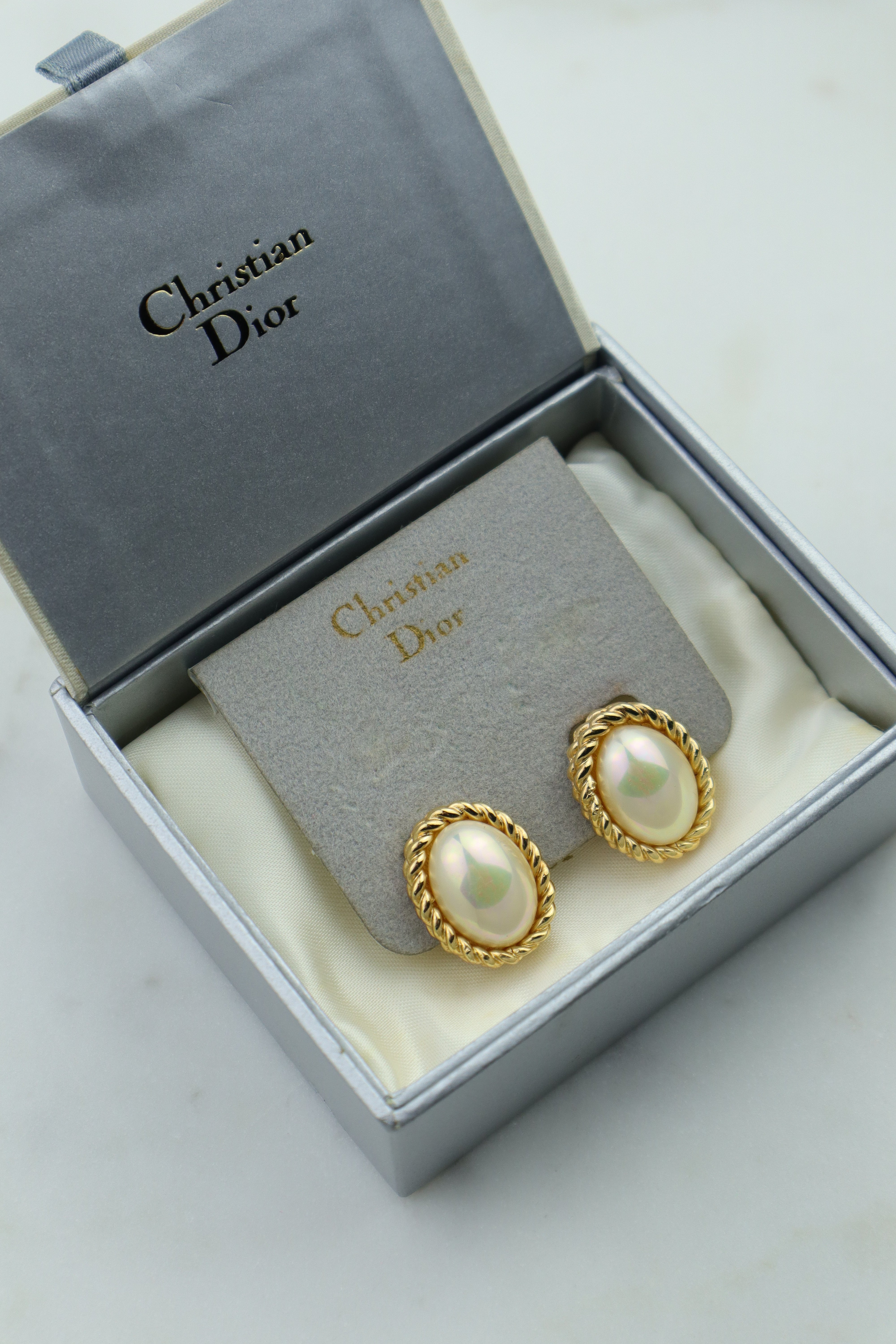 Christian Dior - owalne klipsy rope z perłą