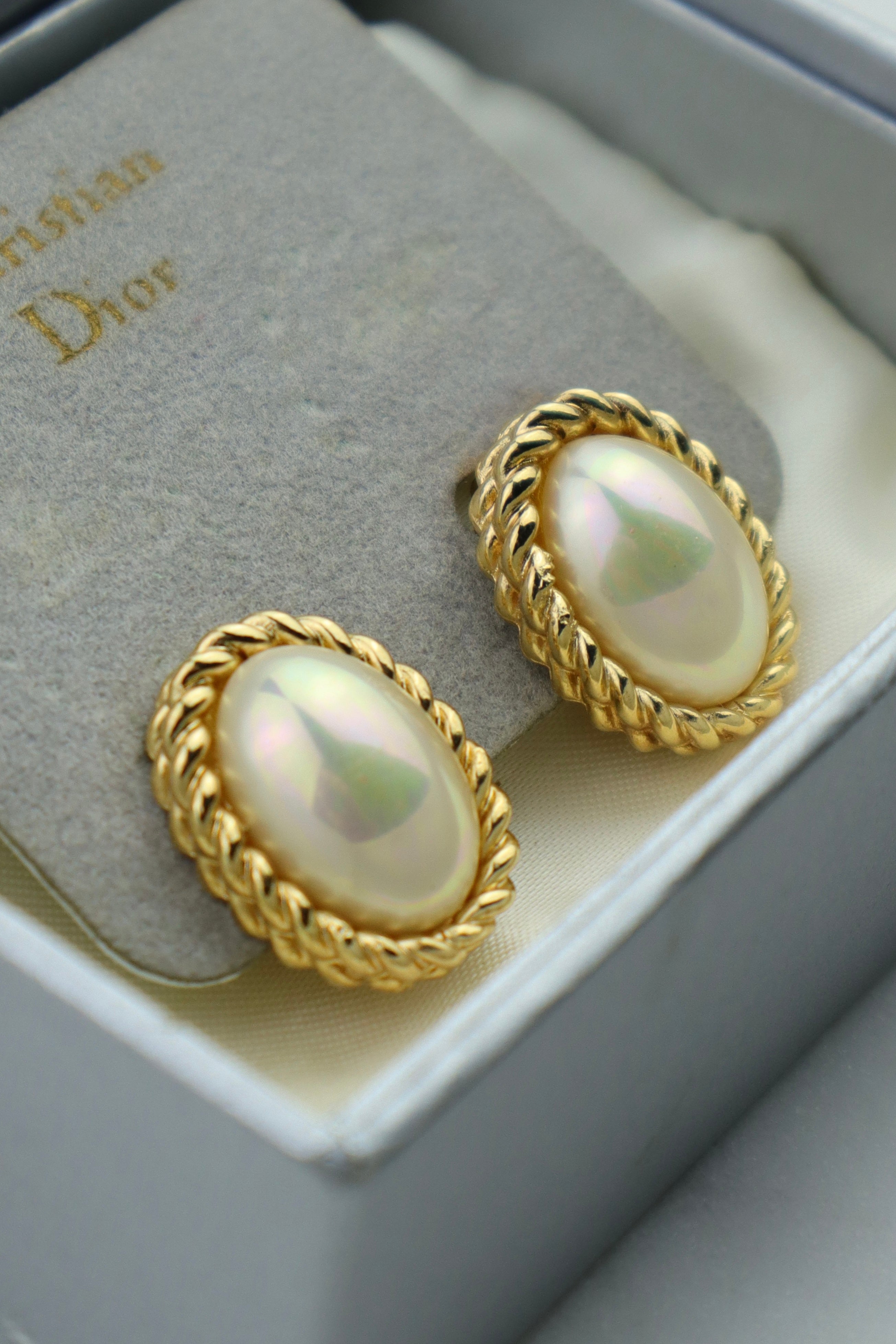 Christian Dior - owalne klipsy rope z perłą