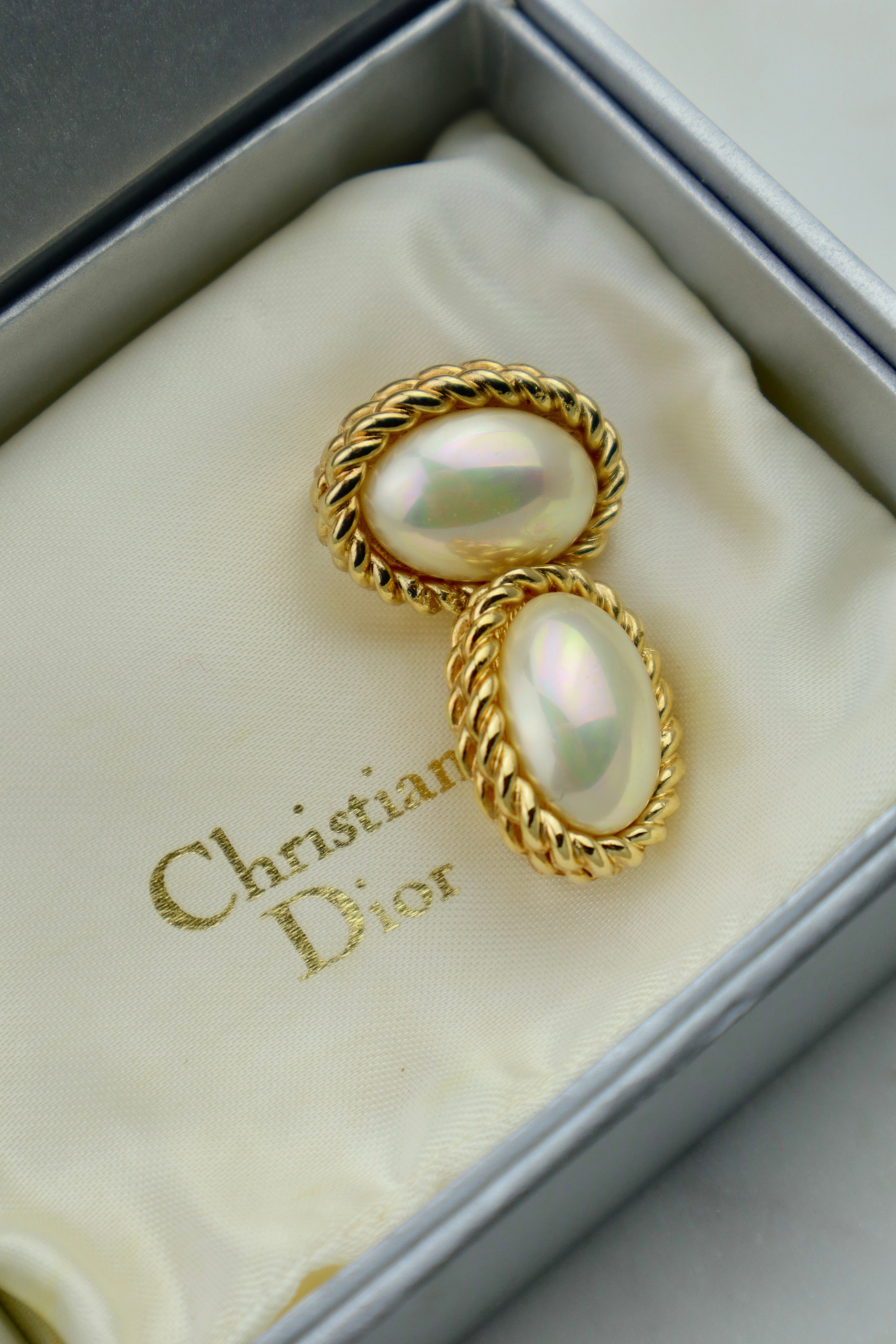 Christian Dior - owalne klipsy rope z perłą