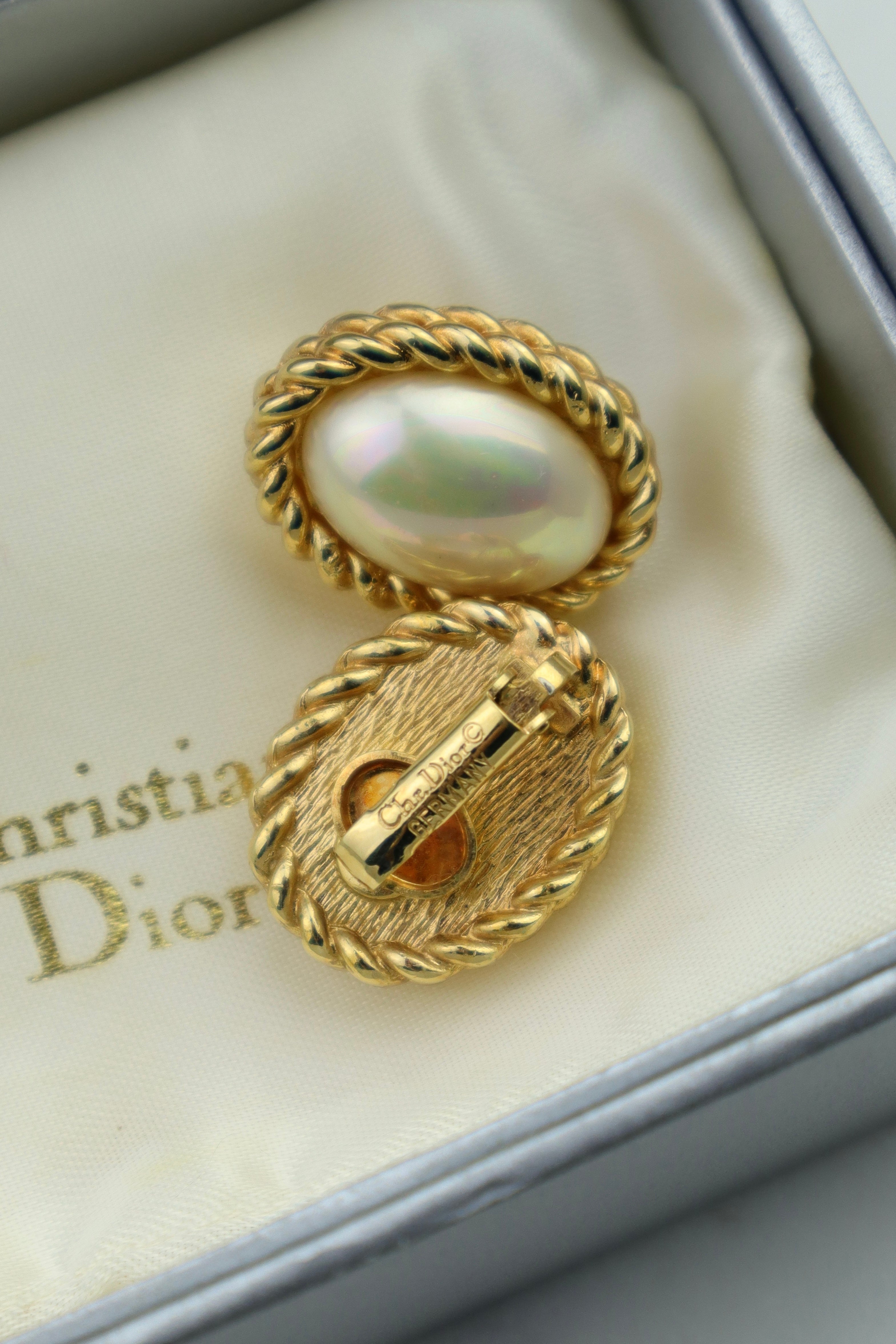 Christian Dior - owalne klipsy rope z perłą