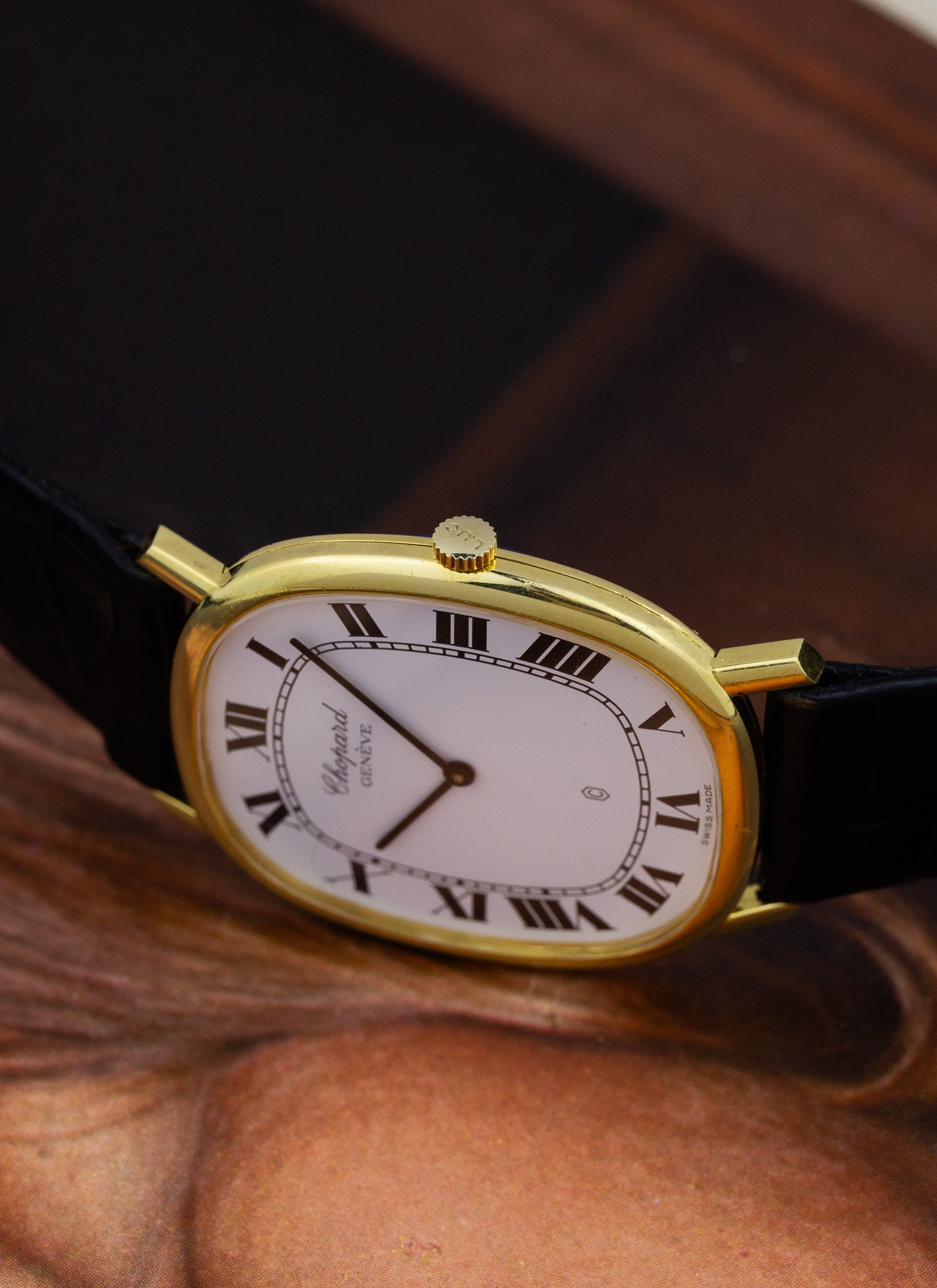 1980s 18K Chopard Ellipse Roman Dial 162152-0001 Service Card