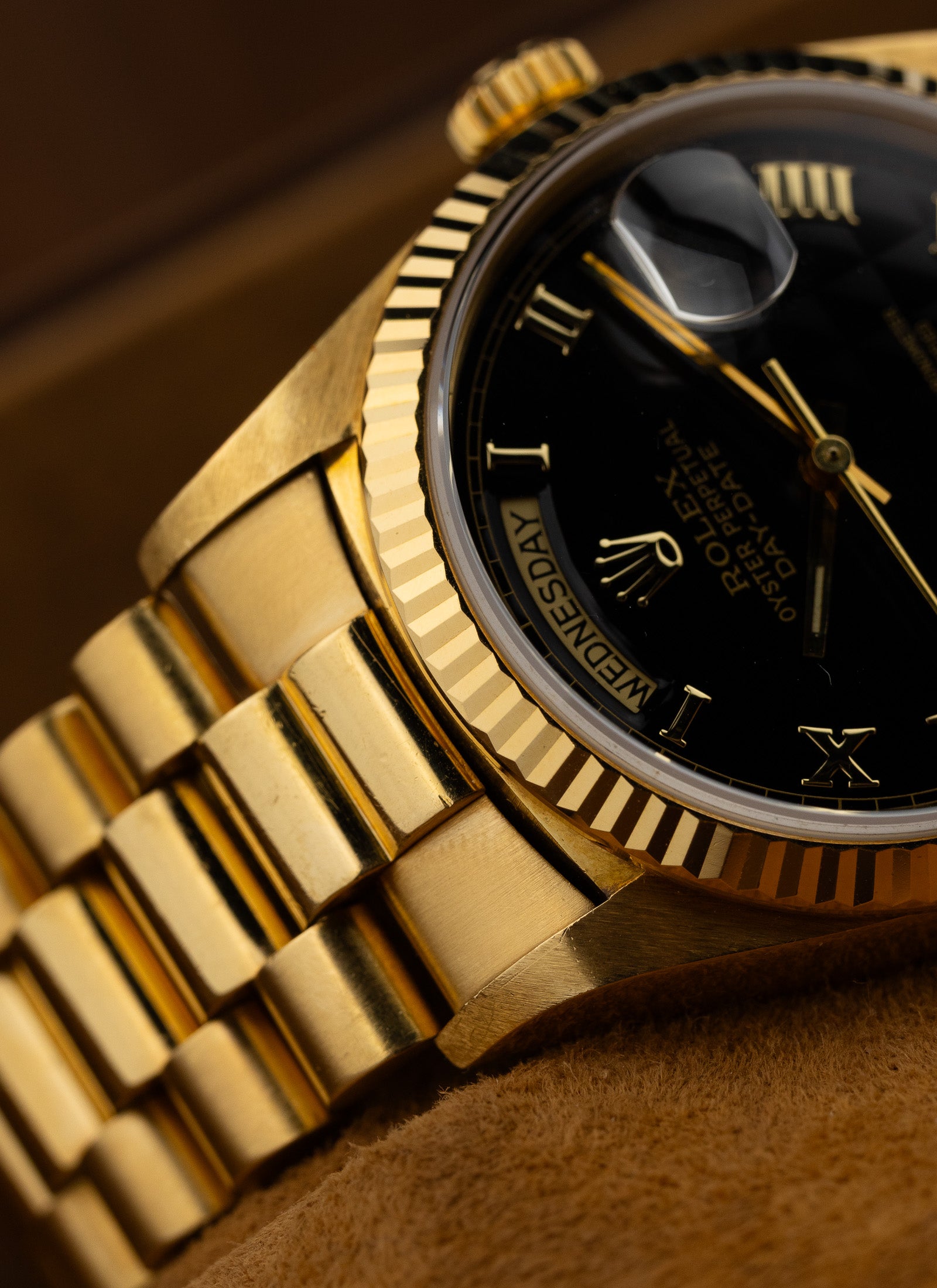 1981 18K Rolex Day-Date Black Pyramid Dial 18038 Box