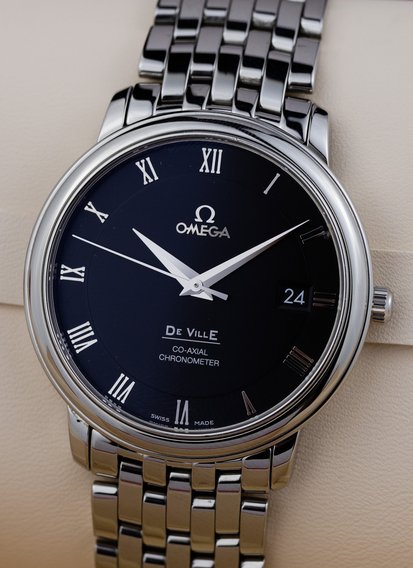 2010s Omega De Ville Prestige 4574.50.00 cal. 2500 Serviced & Travel Box