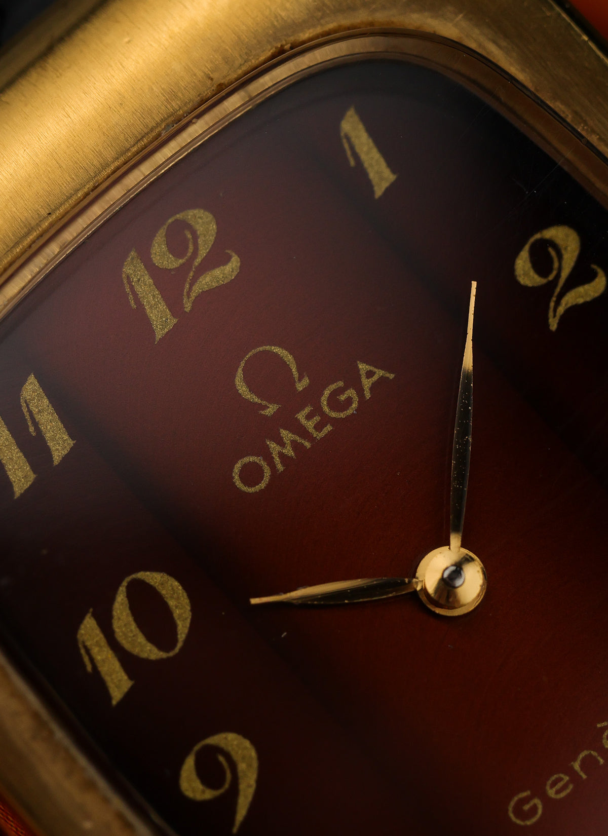 1973 Omega Geneve Burgundy Holo Dial 511.0469 cal. 625