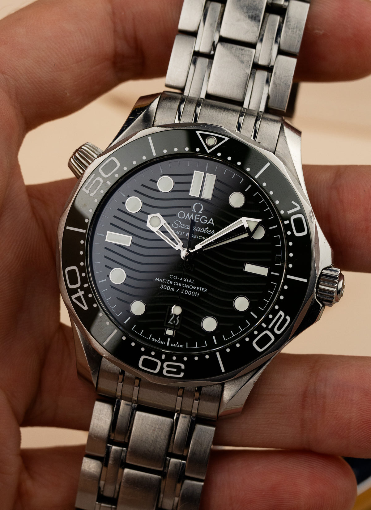 2023 Omega Seamaster 300M Green 210.30.42.20.10.001 Full Set