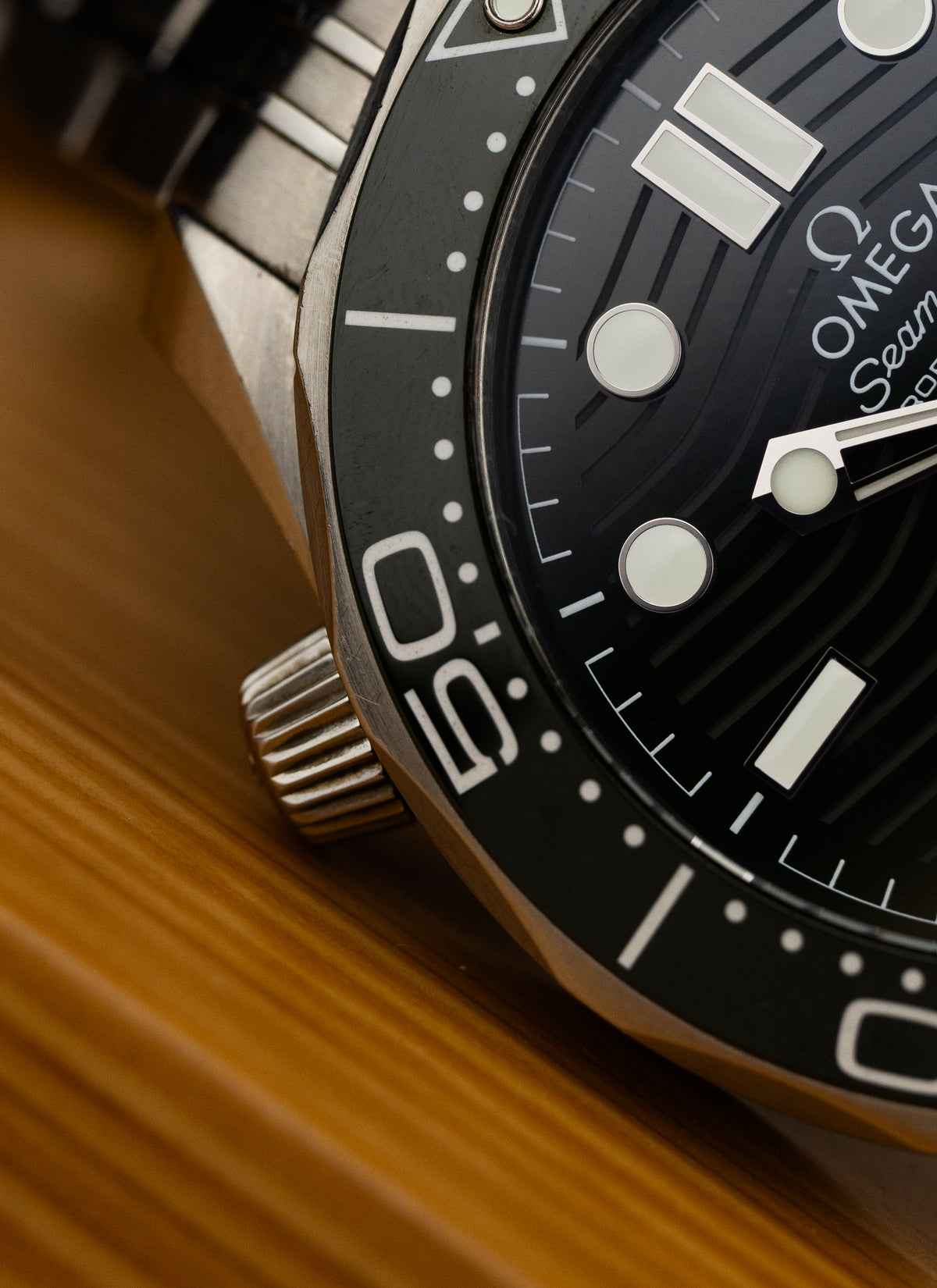2023 Omega Seamaster 300M Green 210.30.42.20.10.001 Full Set