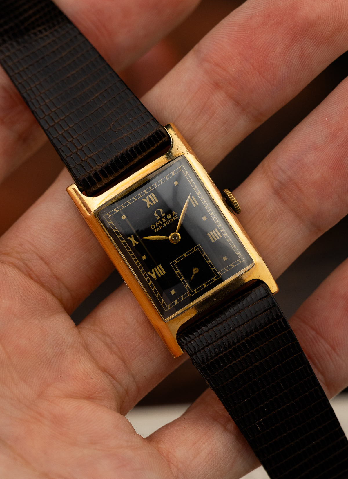 1944 18K Omega Tank Art Déco Fab. Suisse