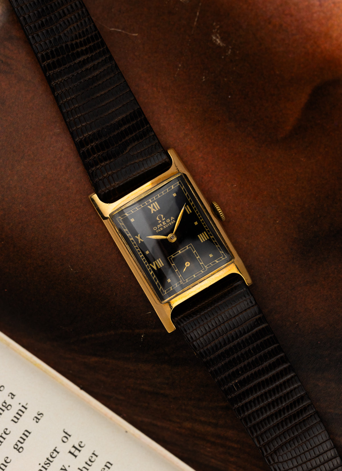 1944 18K Omega Tank Art Déco Fab. Suisse