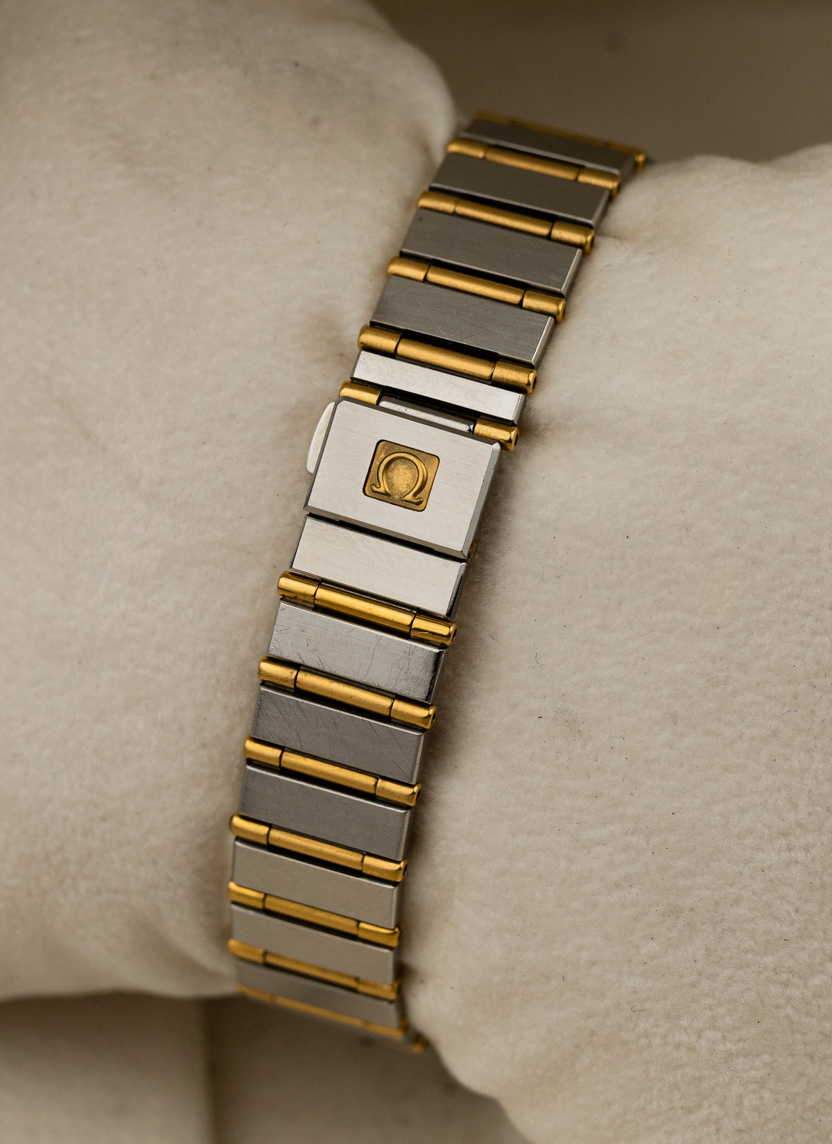 1980s Lady Omega Constellation Manhattan Bicolor Full Bar 795.1080 Box