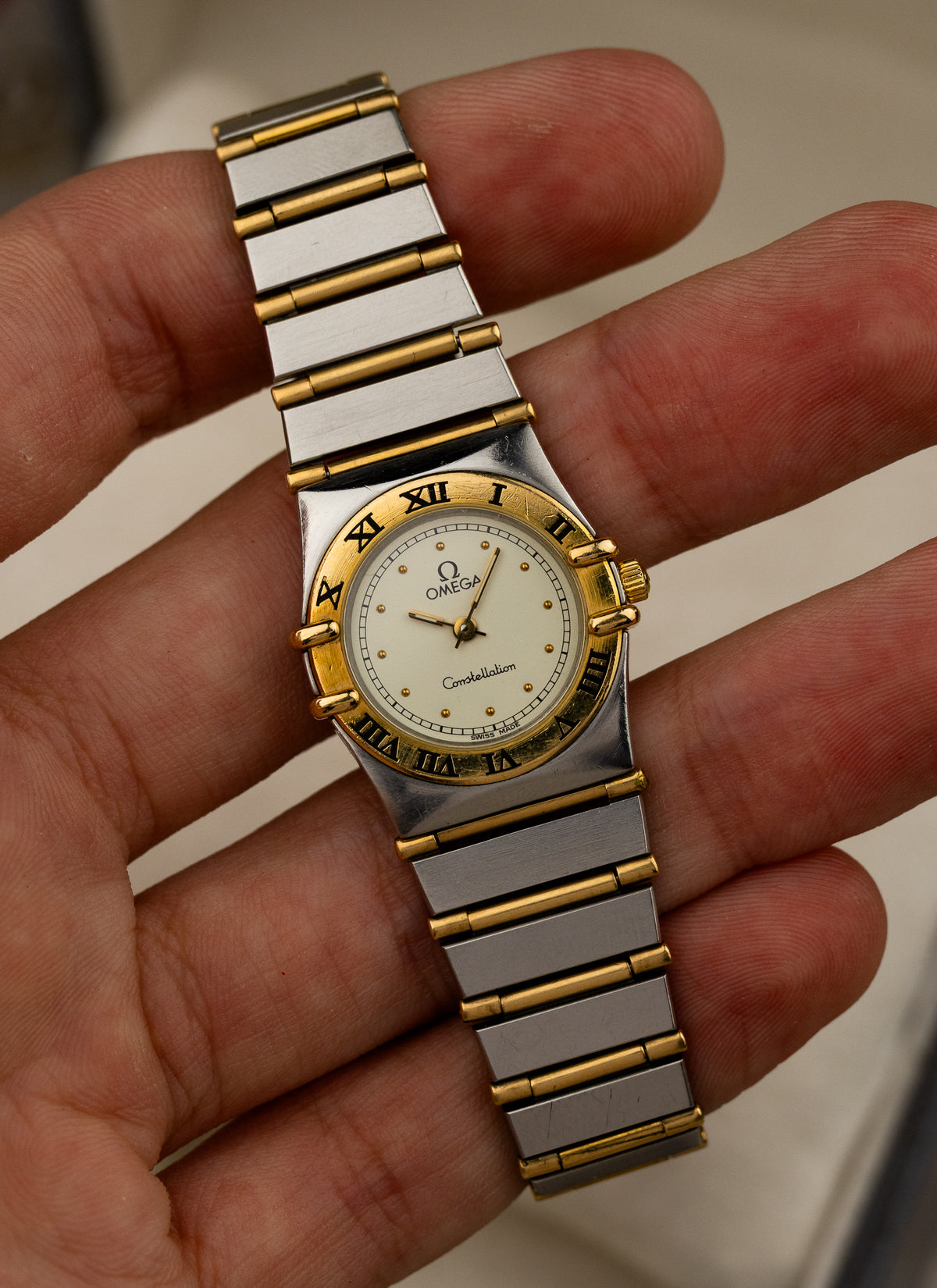 1980s Lady Omega Constellation Manhattan Bicolor Full Bar 795.1080 Box