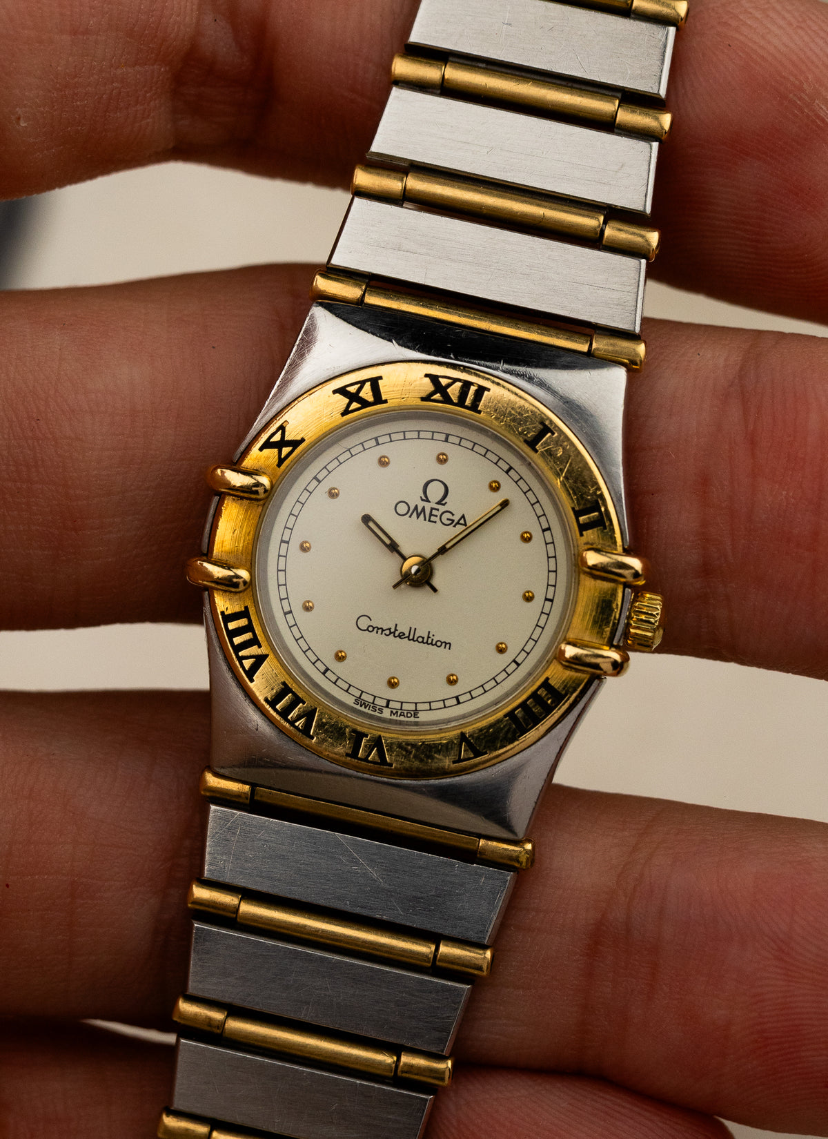 1980s Lady Omega Constellation Manhattan Bicolor Full Bar 795.1080 Box