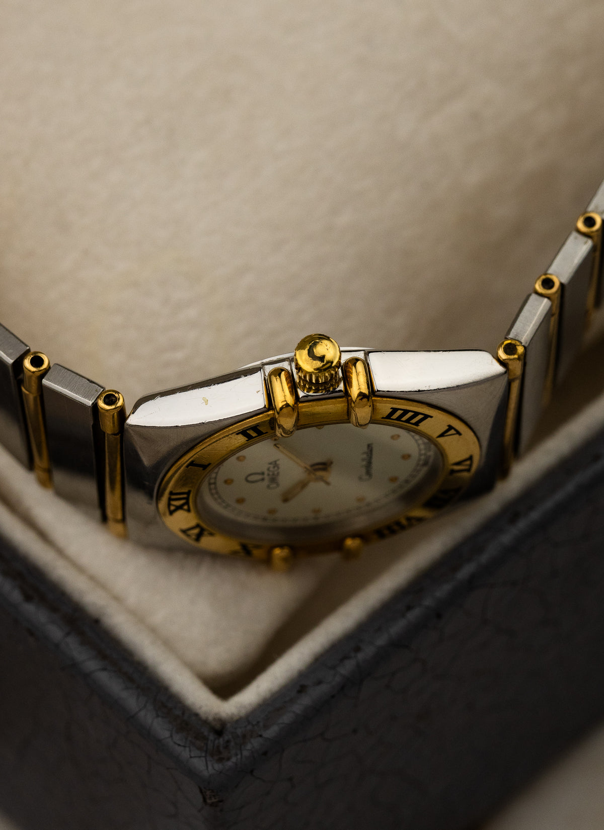 1980s Lady Omega Constellation Manhattan Bicolor Full Bar 795.1080 Box