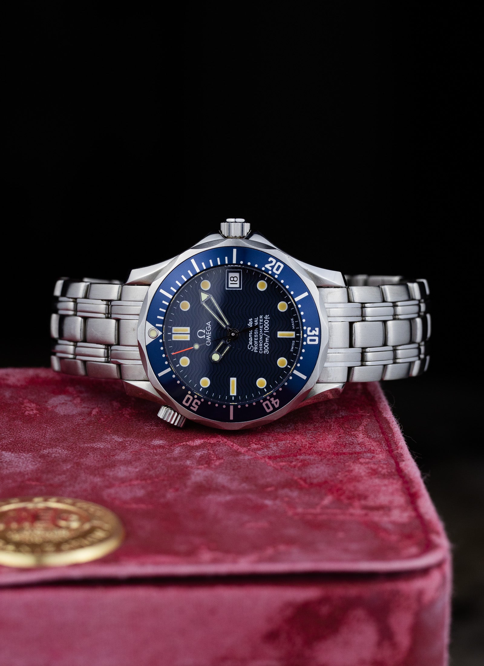 1999 Omega Seamaster Professional 300m Mid Size 2551.80.00 cal. 1120 Full Set