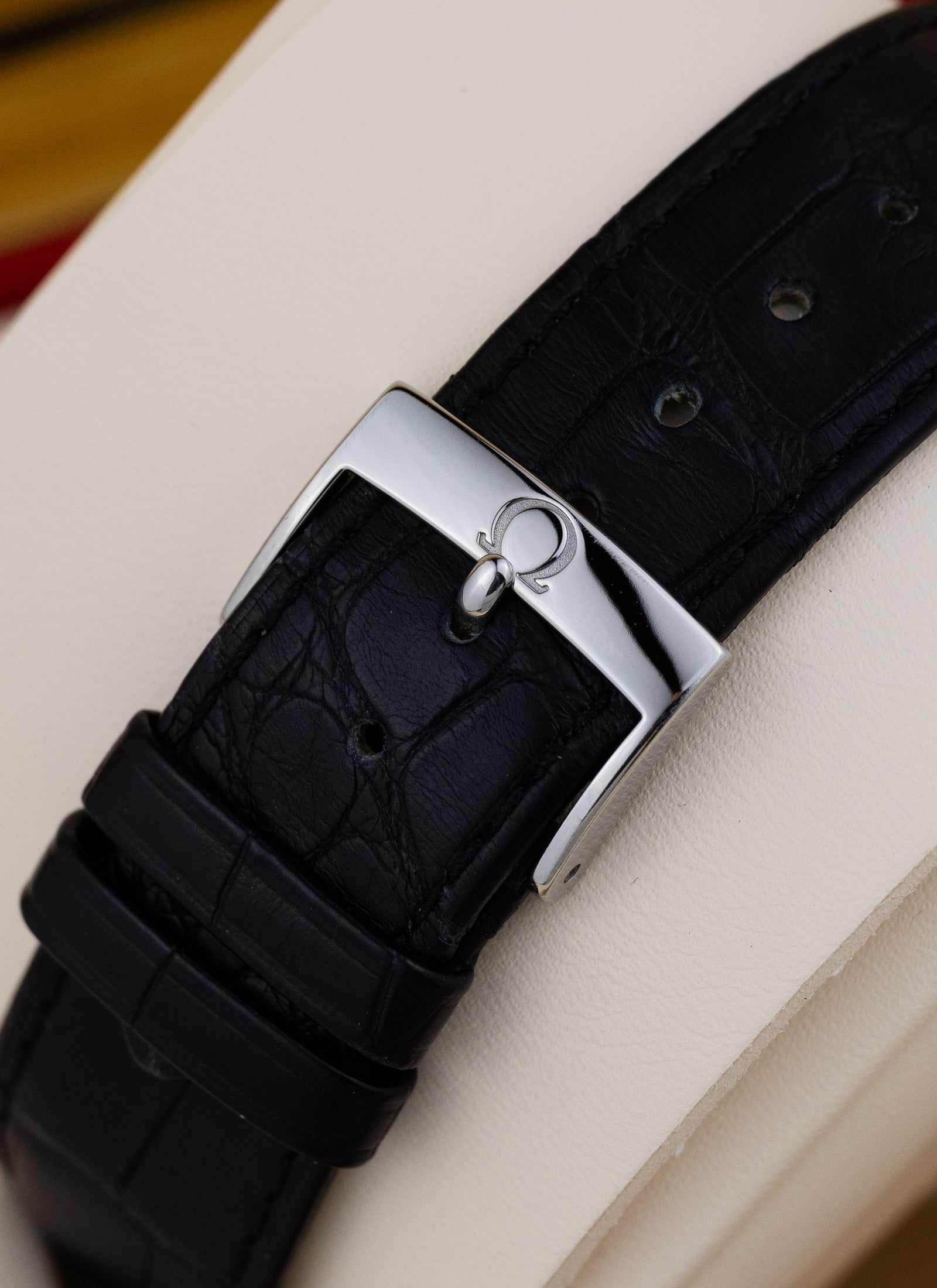 2022 Omega De Ville Prestige 424.13.40.20.02.001 cal. 2500 Serviced Full Set