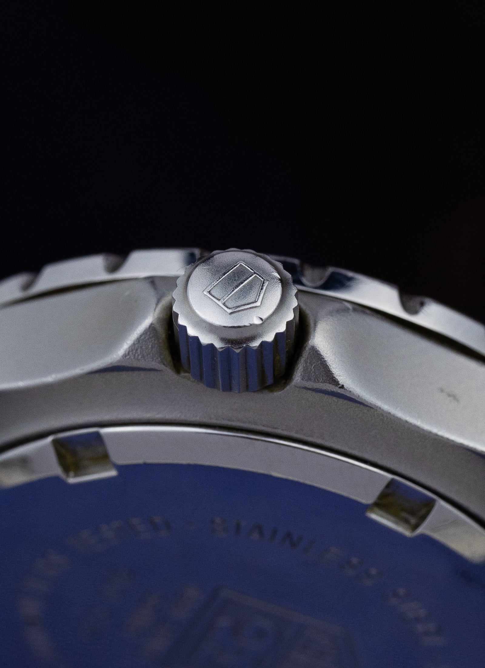 1990s Lady TAG Heuer 2000 Professional 973.015