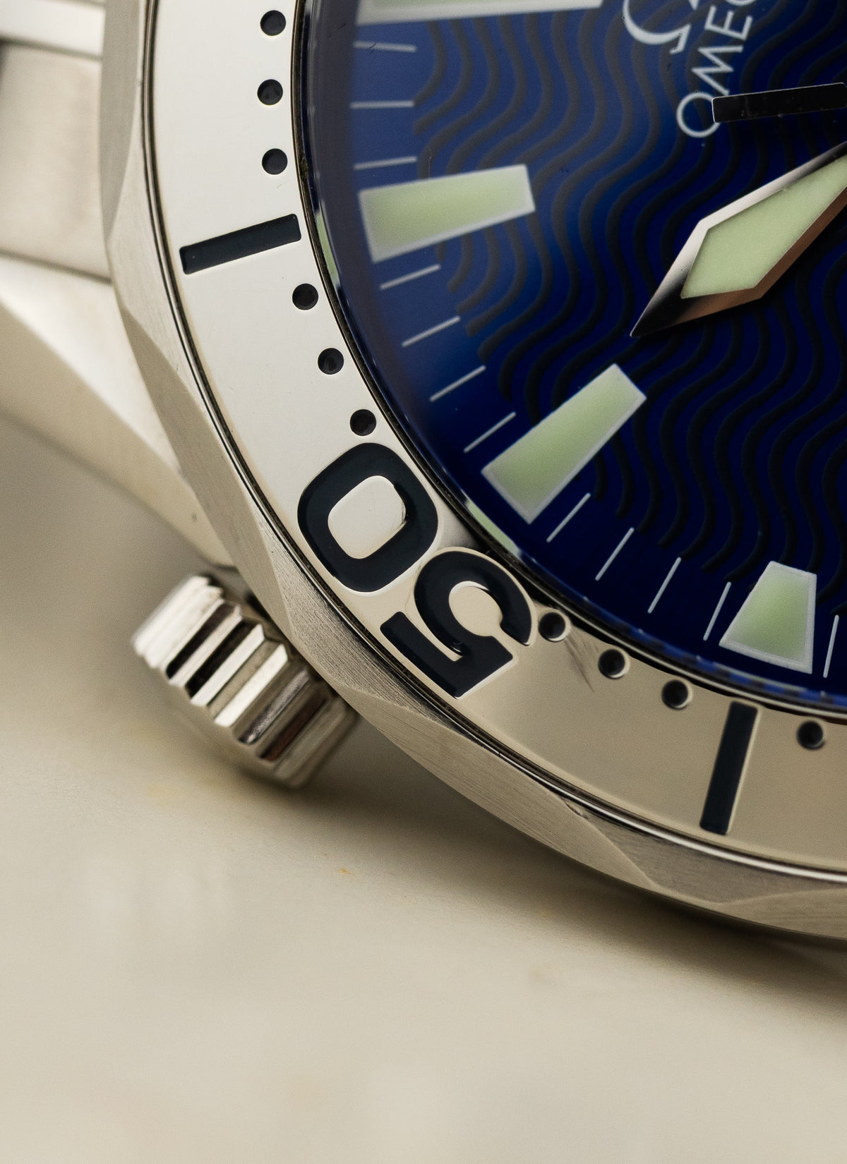 2007 Omega Seamaster 300M Electric Blue 2255.80.00 cal. 1120 Full Set