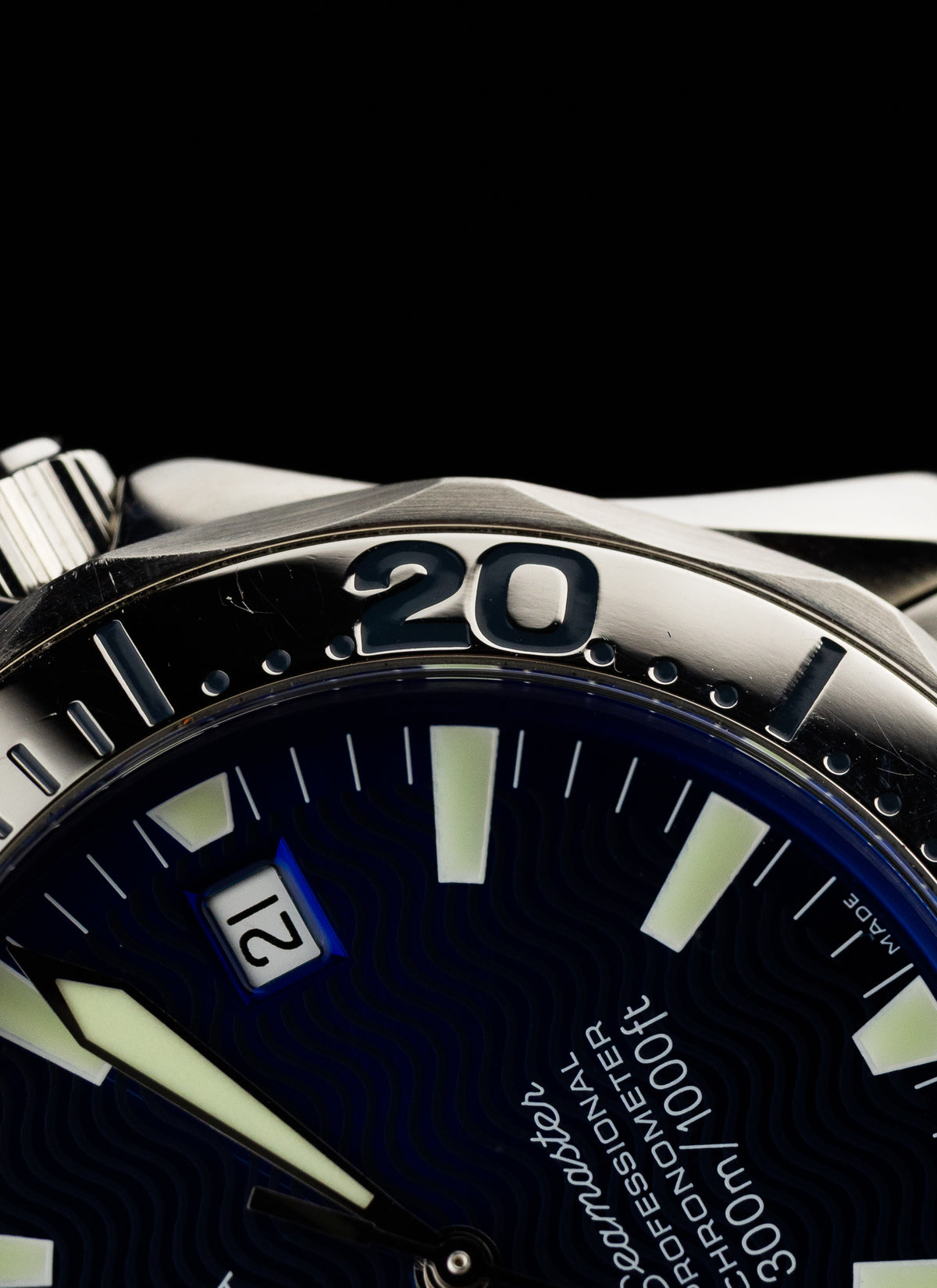2007 Omega Seamaster 300M Electric Blue 2255.80.00 cal. 1120 Full Set